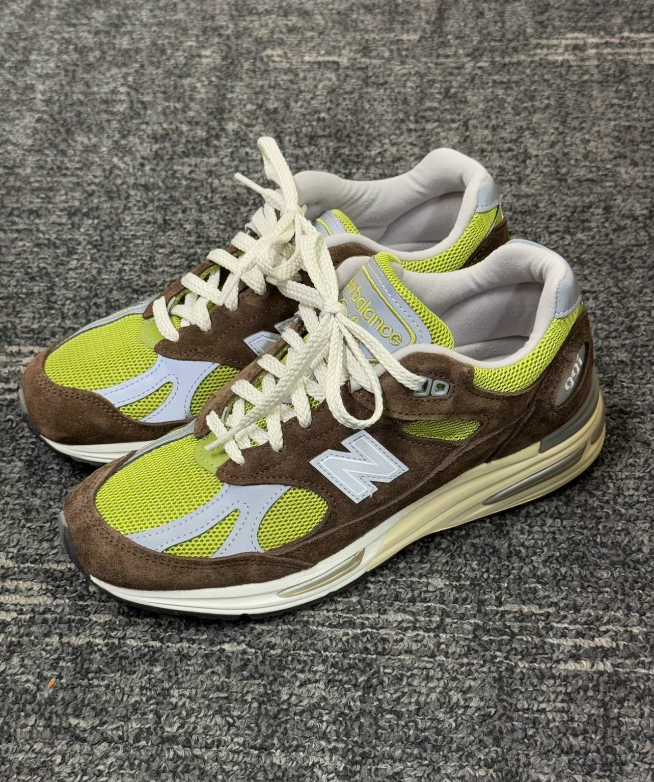 U991CK2 KITH x Danielle Cathari x New balance 991 v2  MiUK Reverse Matcha U991CK2