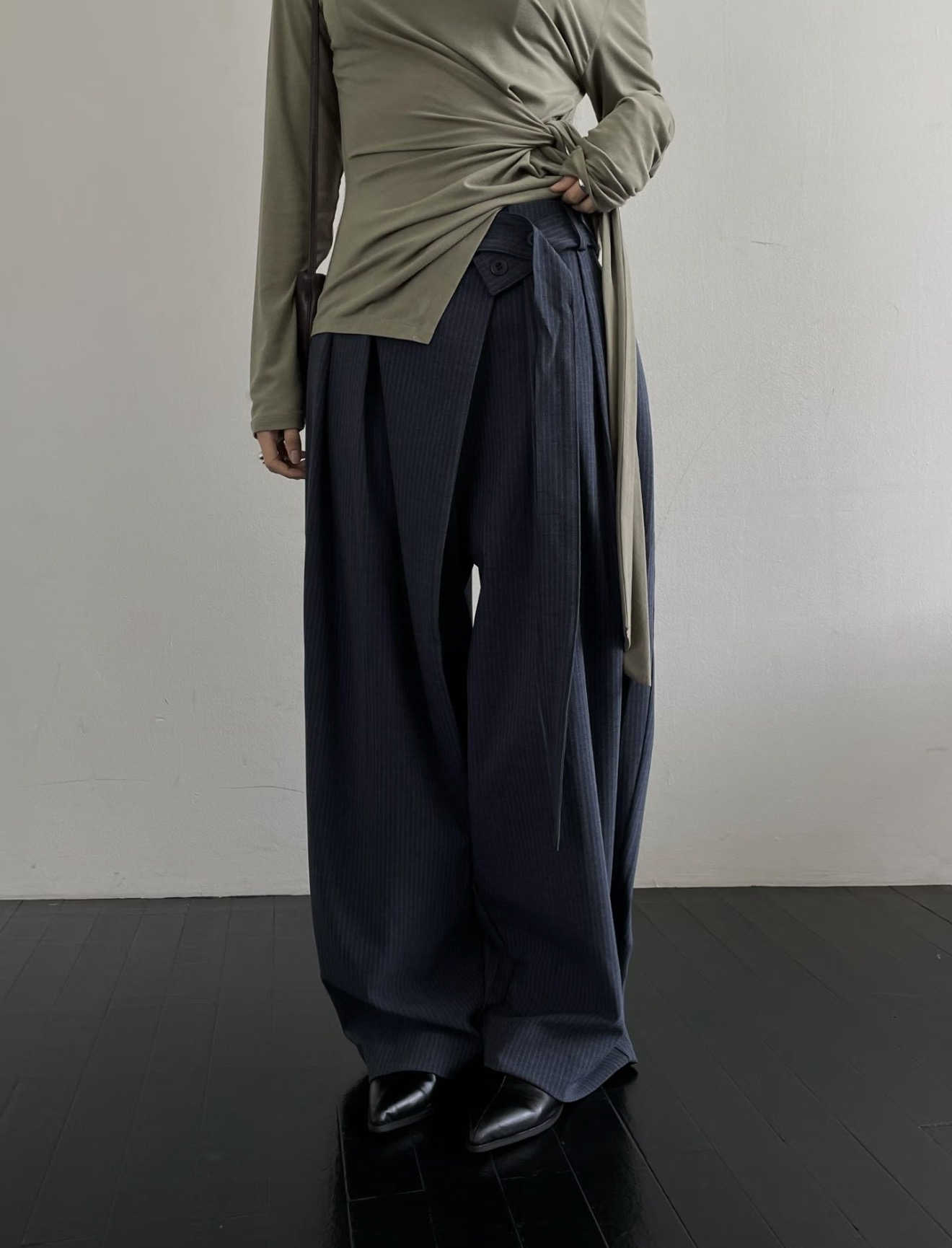 Pinstripe Volume Cross-Waist Trousers #pt82