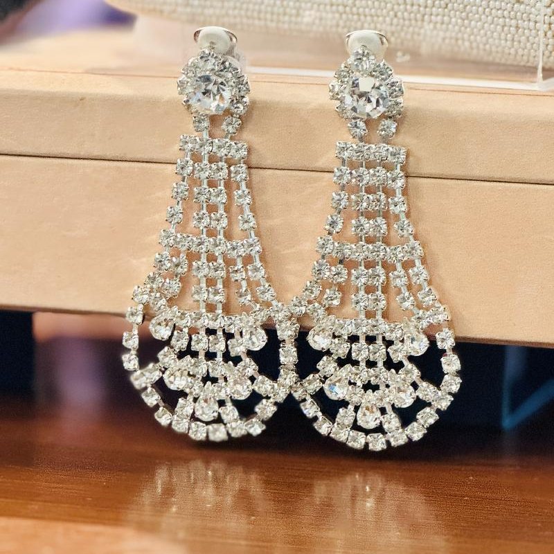 Czech Repulic Modern Reproduction Sparkling Chandelier Statement Clip Earrings(B045)