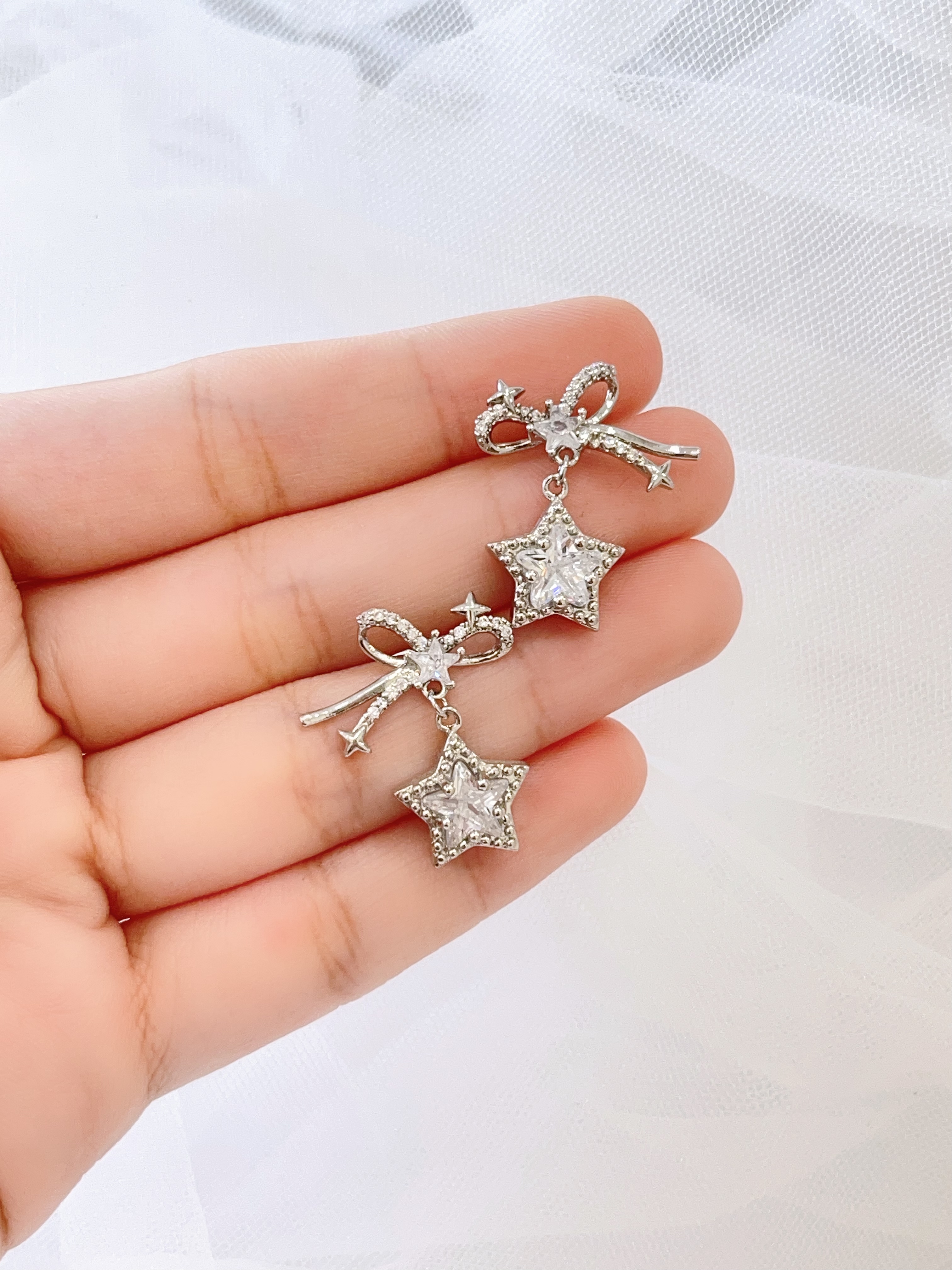 满钻蝴蝶结星星耳环