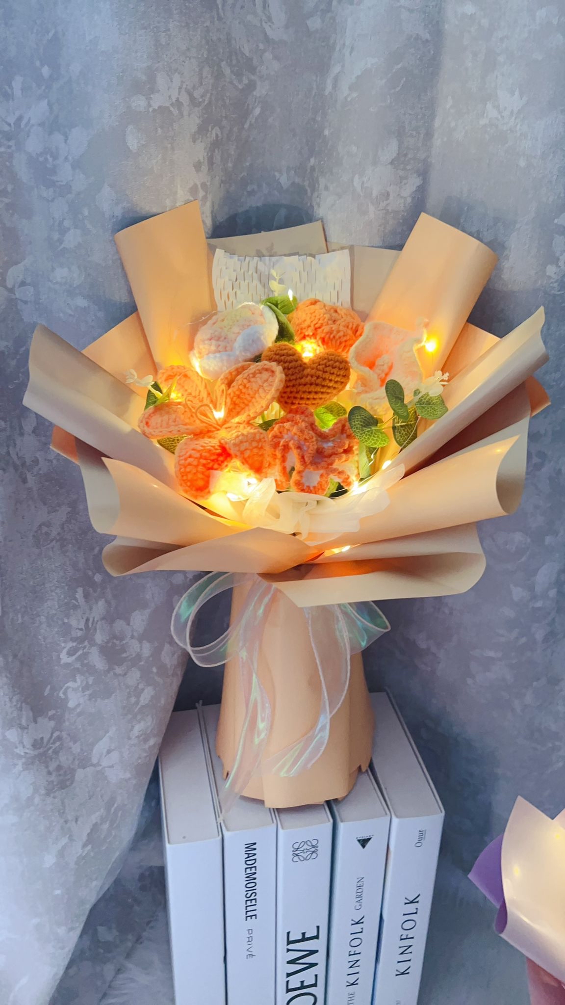 康乃馨鬱金香玫瑰編織花花束