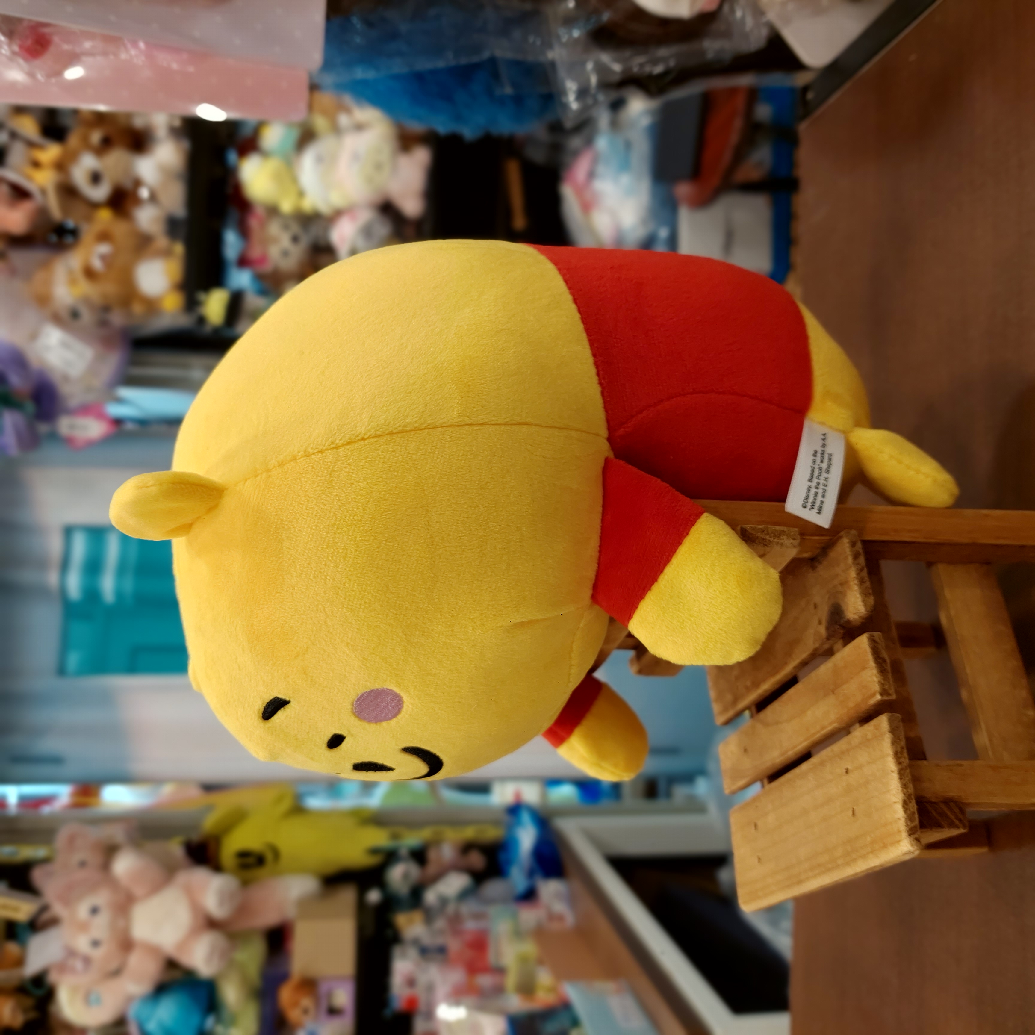 台灣版 坐姿改善維尼 Winnie the pooh 公仔 