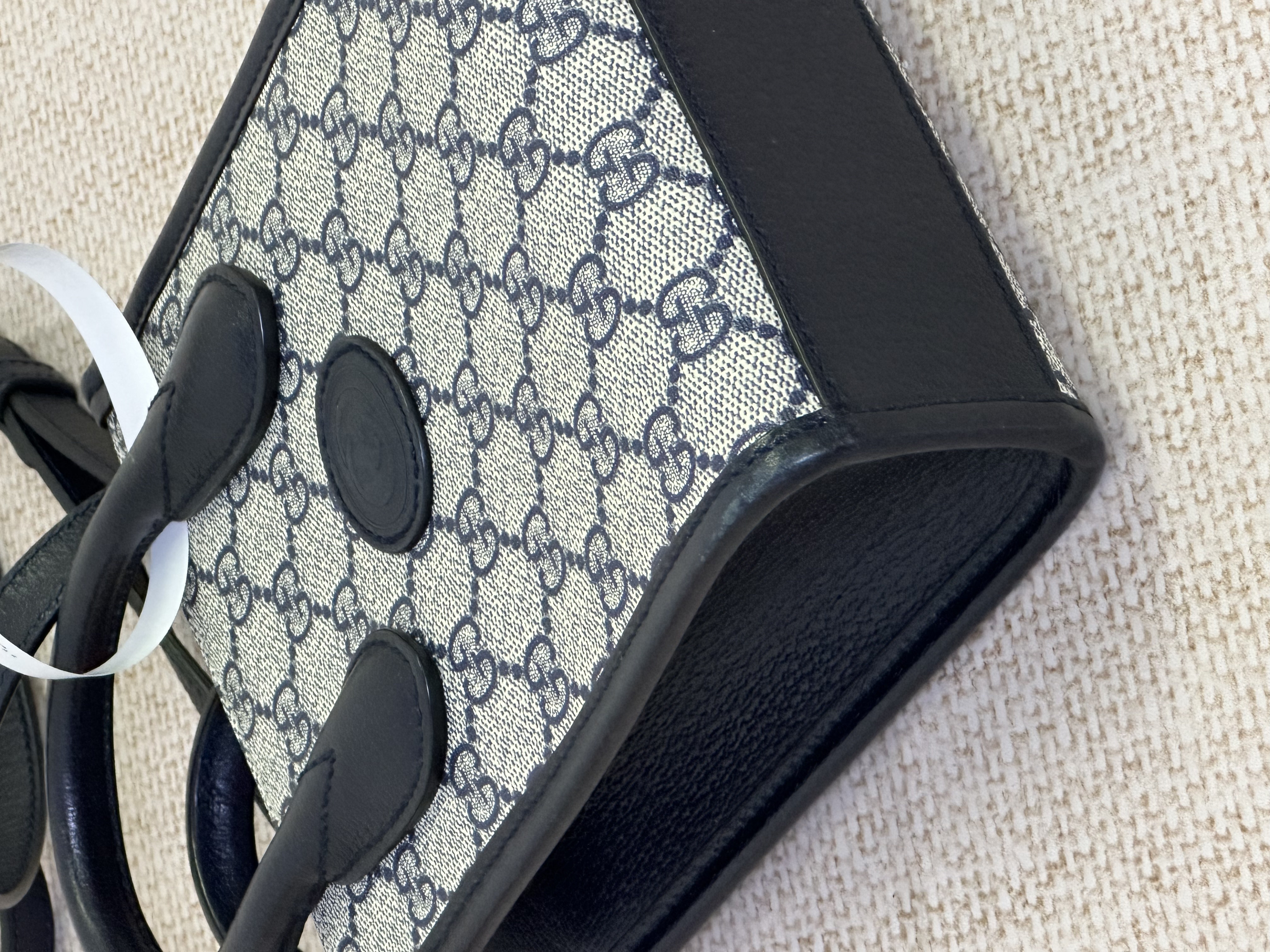 Pre owned Gucci Interlocking G Mini Tote / Product Code: 26031022