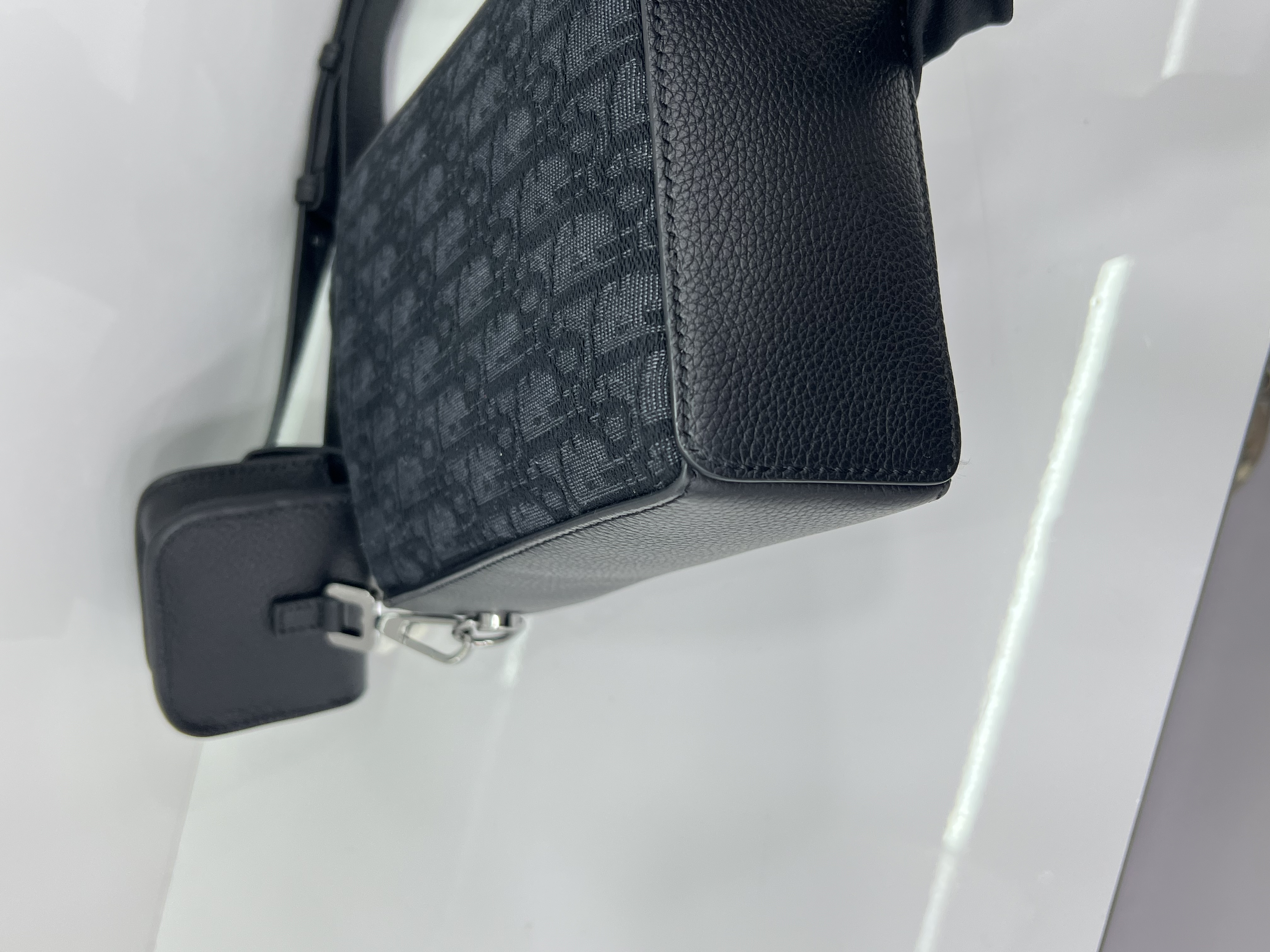 直播貨品 |  [1個-$100 2個-$300］EE16