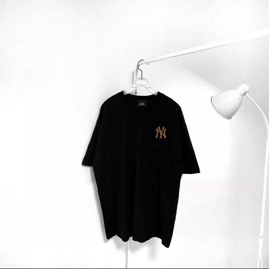 $220件。 MLB-NY 韓國手繪沙漠情侶短袖T恤