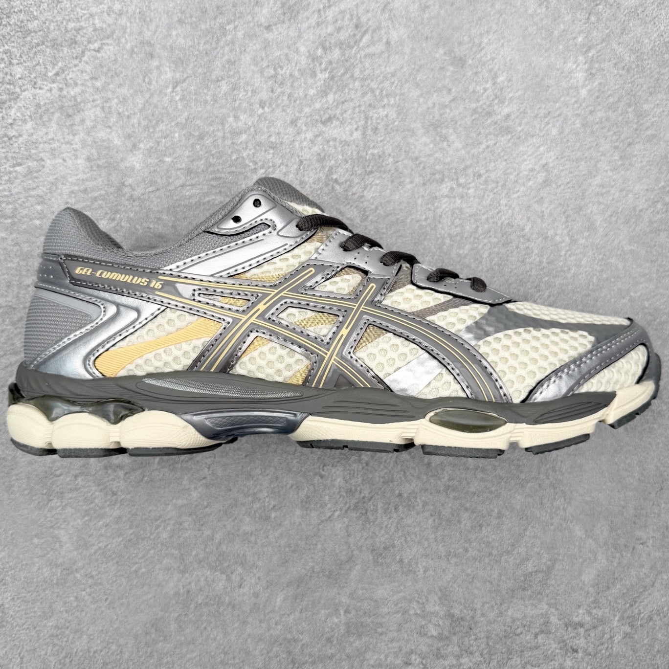 Asics Gel-Cumulus 16