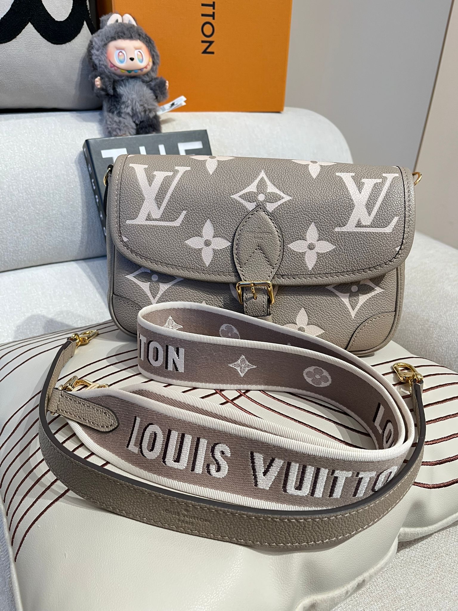 未使用品Lv Diane M46583 NFC ,100%Authentic ,Unused ✅strap✅nfc✅dust bag  ✅box