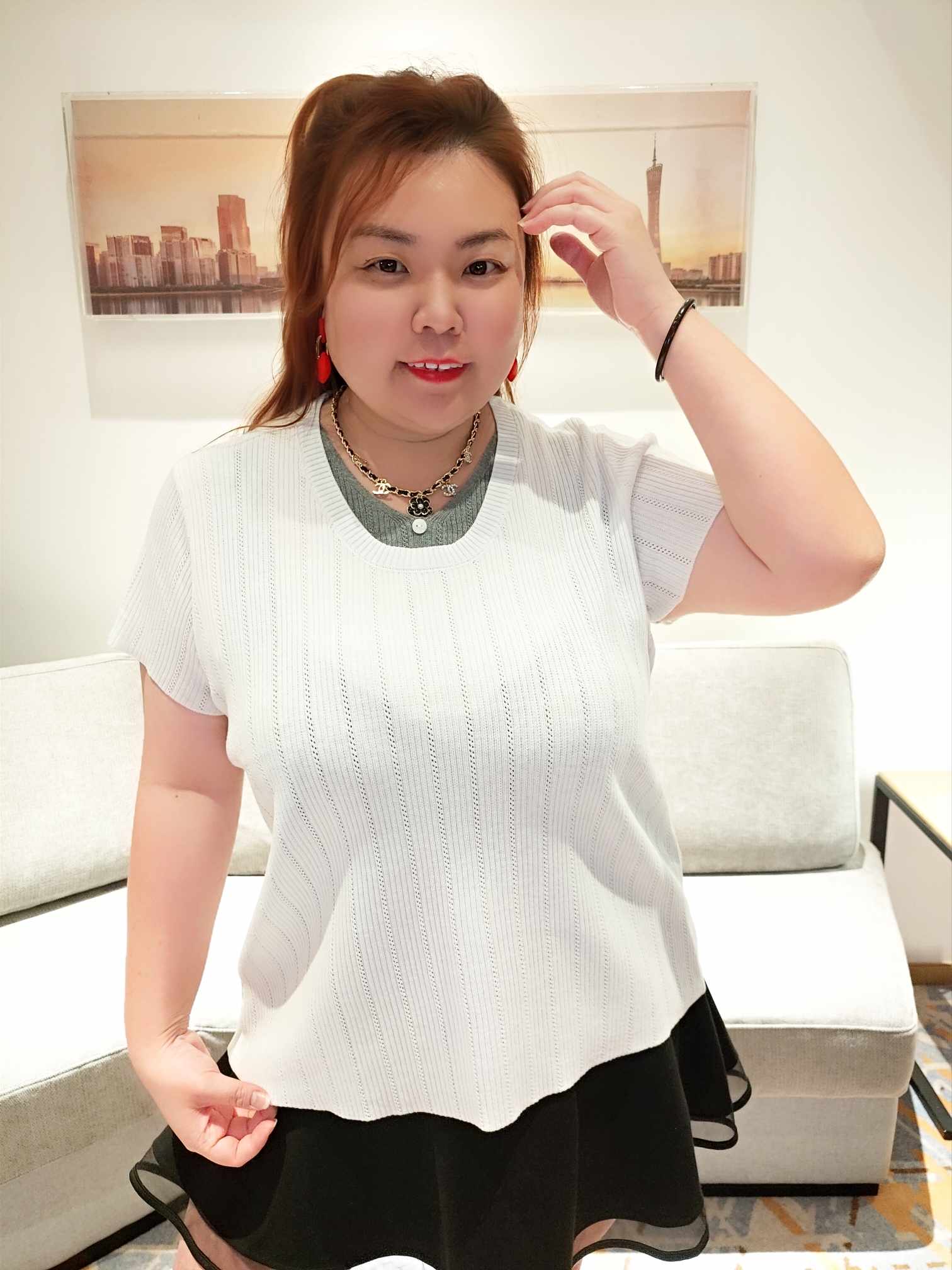 YCE06 1036 假两件式镂空针织上衣