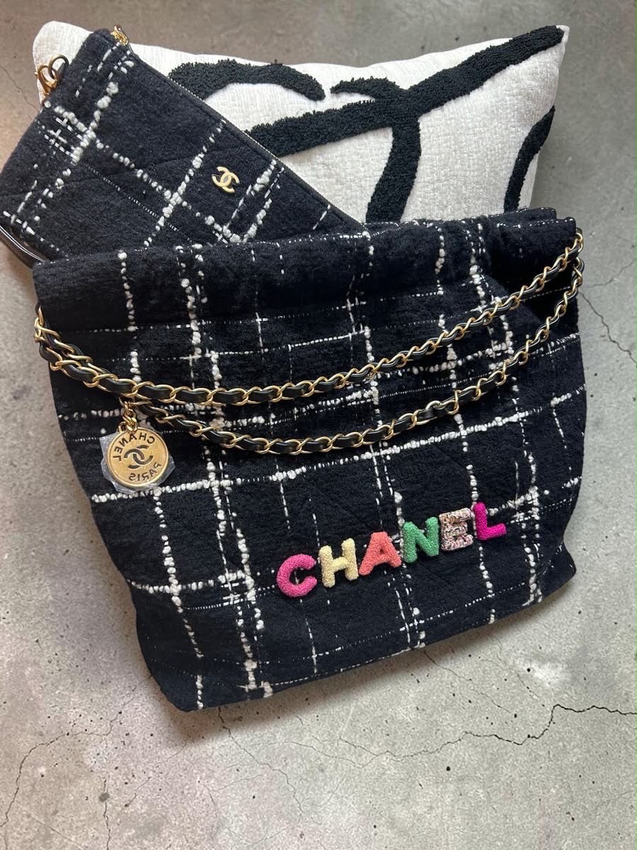 Chanel 22 Medium Hobo bag tweed 限量特別版 ,100%Authentic ,全新 ✅晶片✅pouch袋✅塵袋 