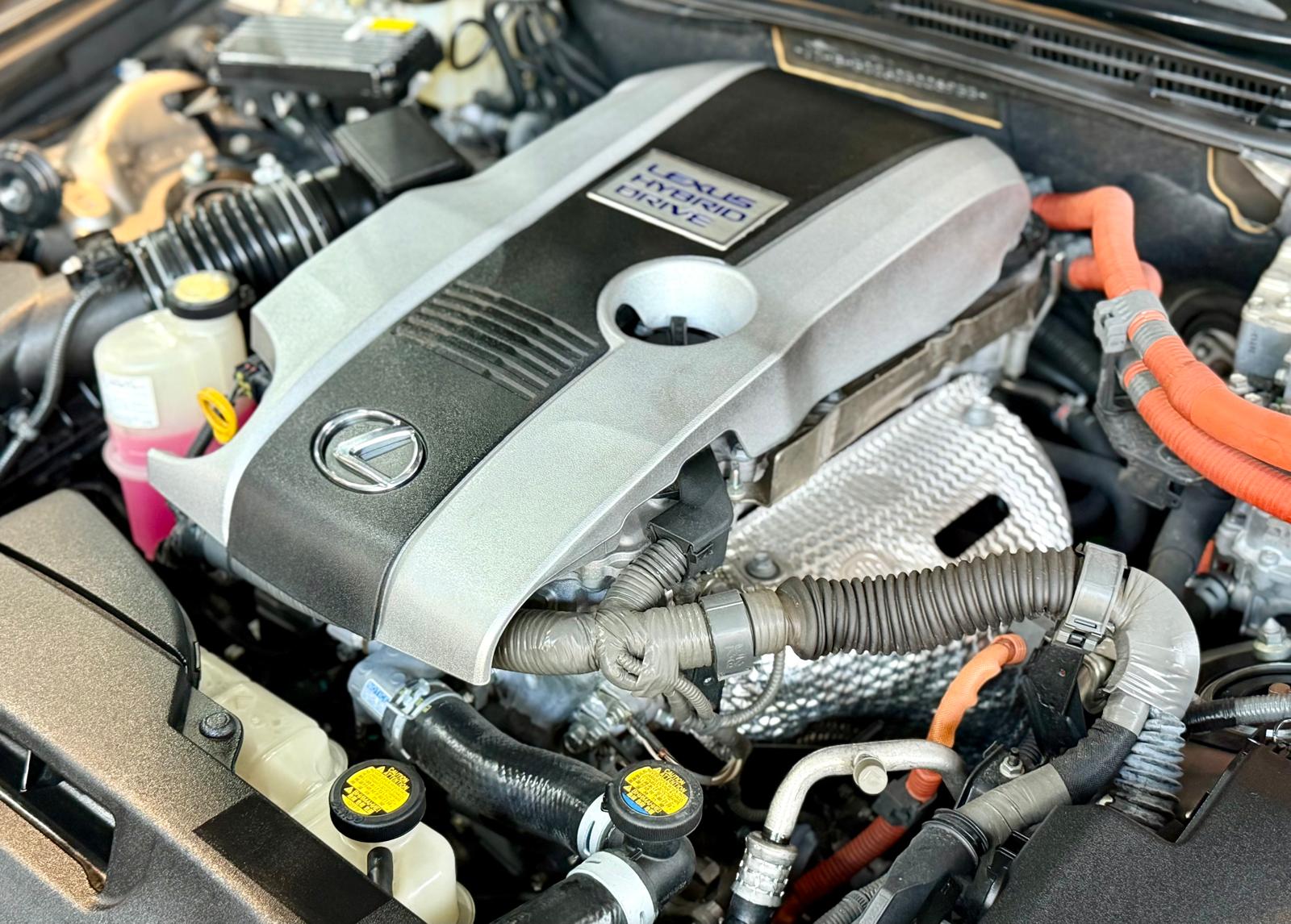 Lexus IS300H Hybrid 2013