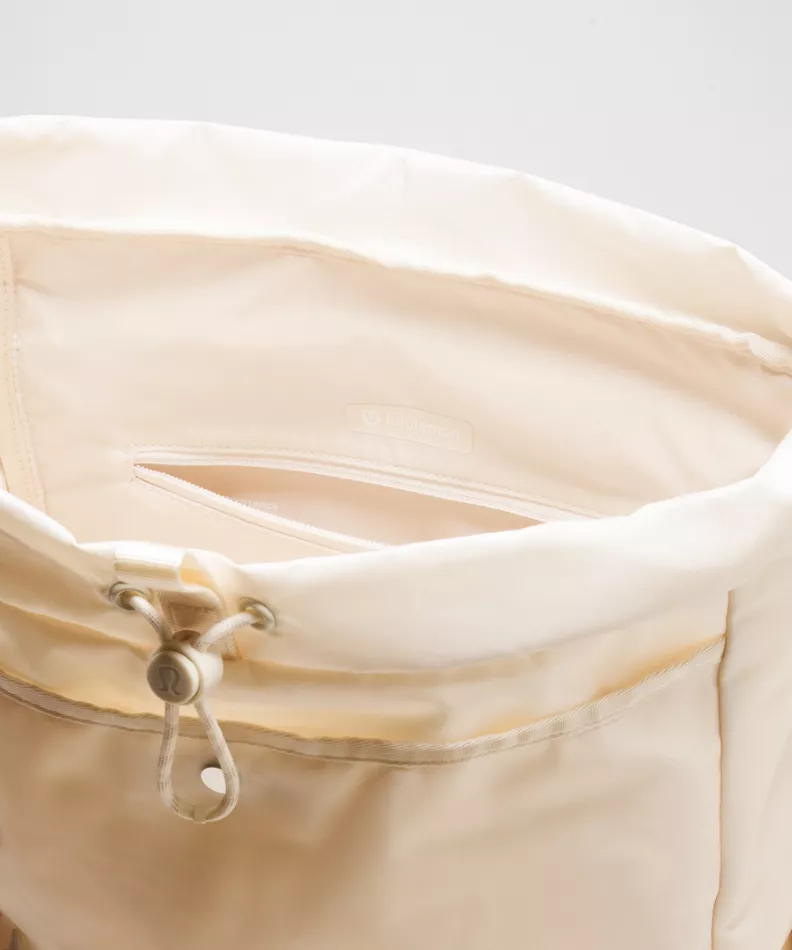 Lululemon Wunderlust Backpack 25L