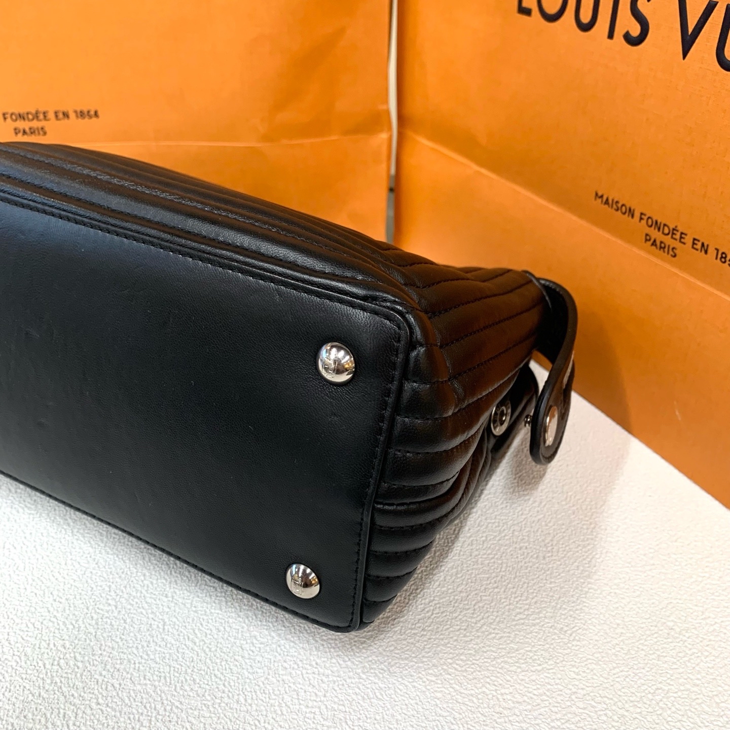 【預訂貨品】Fendi Dotcom黑銀牛皮斜孭袋