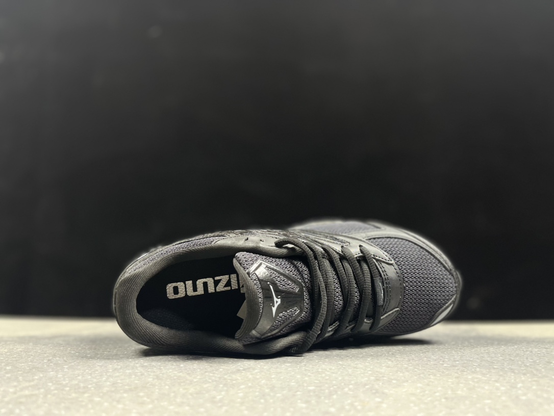 Mizuno Wave Prophecy LS 