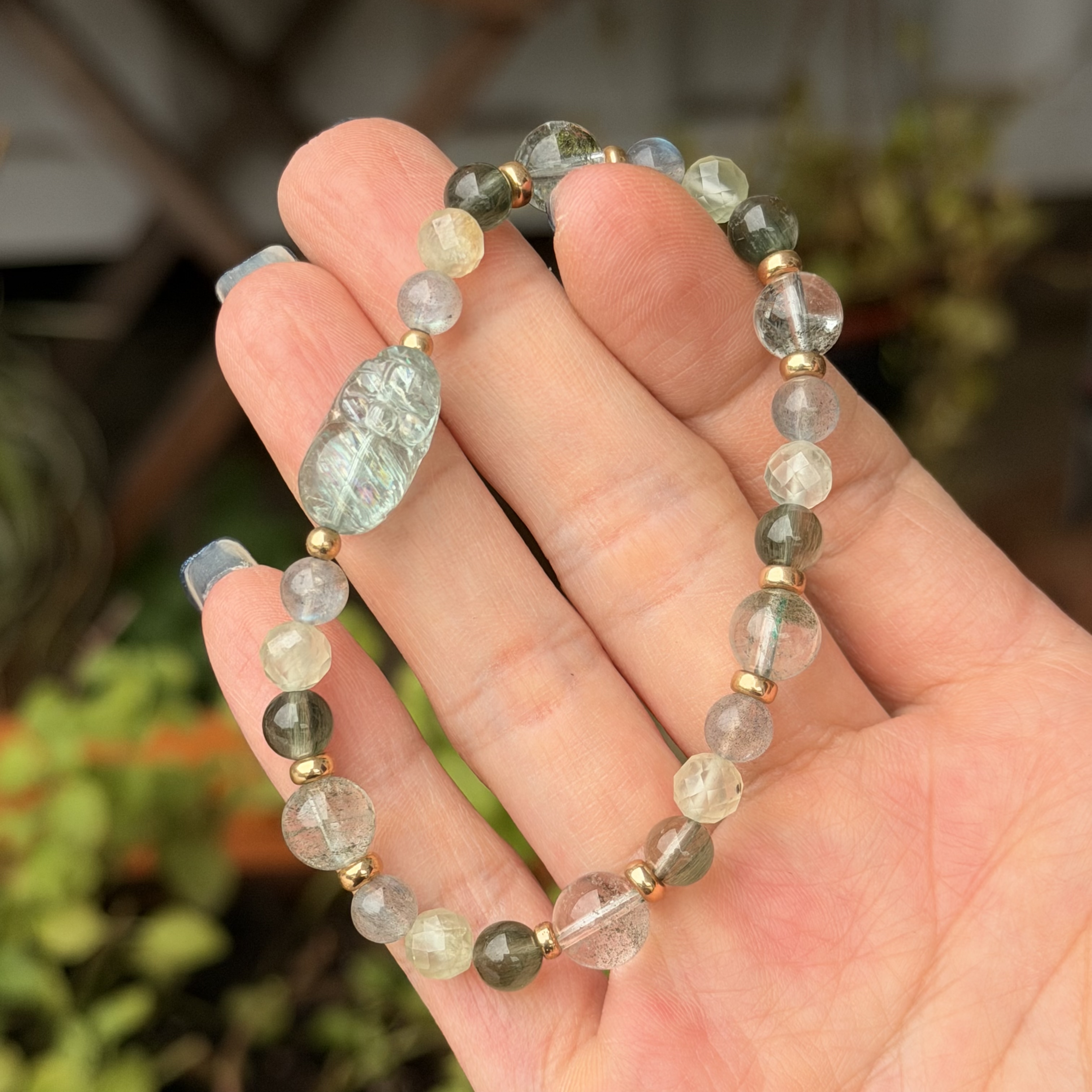 綠柱石貔貅襯水晶手串