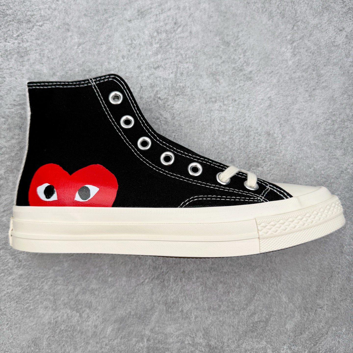 Comme des Garçons Play x Converse Chuck 70