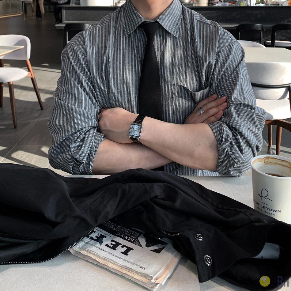 【100%保證韓國直送】極簡美學隱形門襟細條紋挺闊寬鬆純棉襯衫 👕 [2 color] RL114872