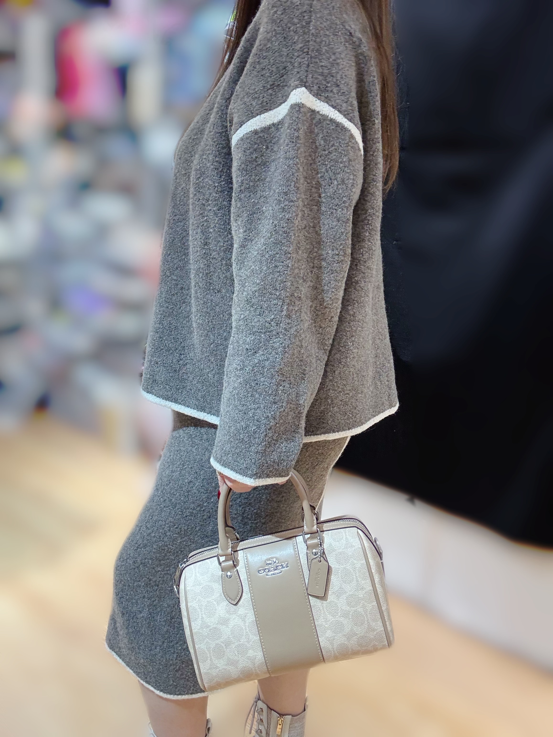 Coach Rowan crossbody milk tea/m