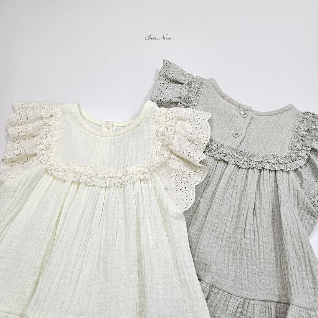 ☀️預訂 韓國直送☀️🇰🇷Bebenine兩色蕾絲荷葉邊袖連身裙