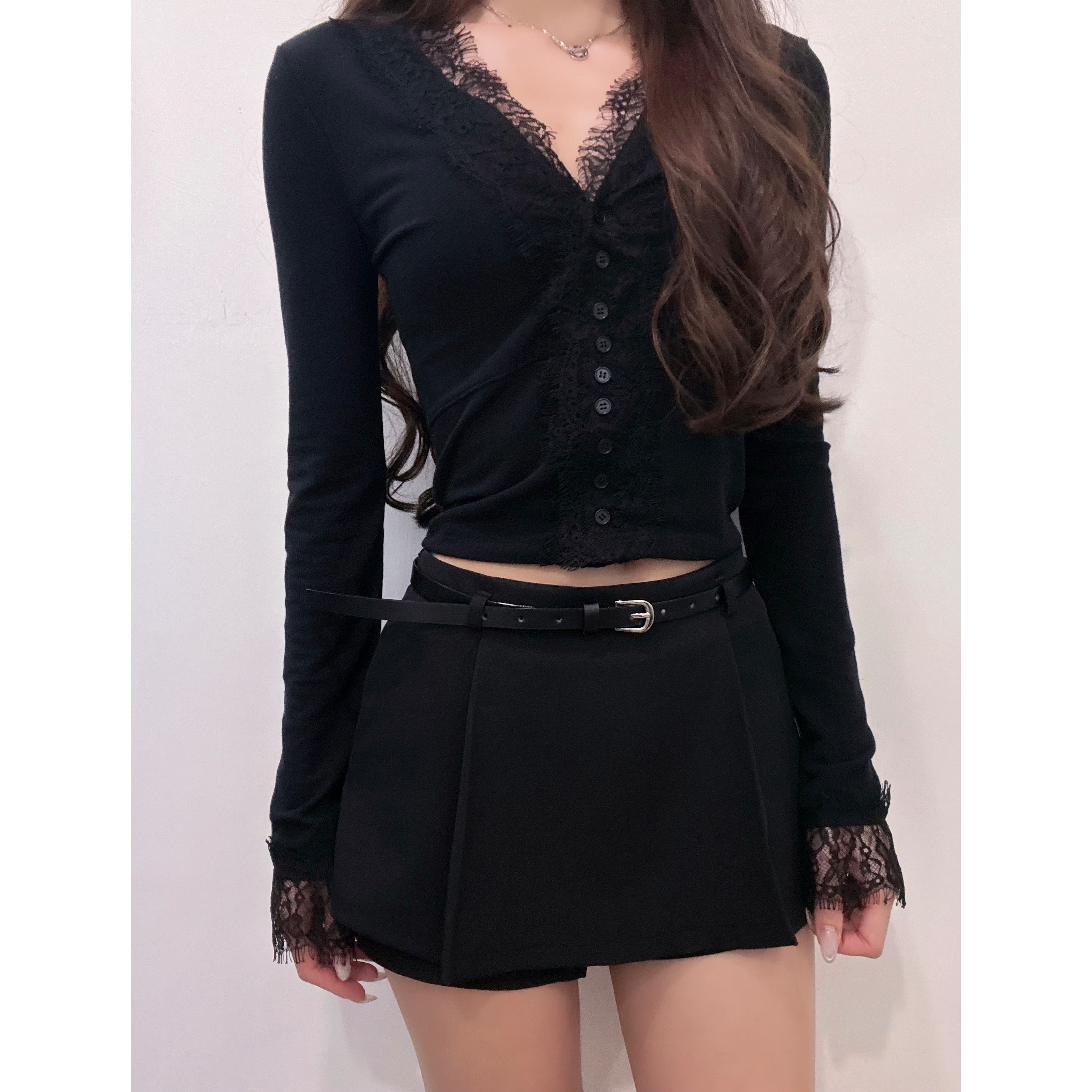 新品價9月20截單🪽2609F《LACE NECK SLEEVES CROP》