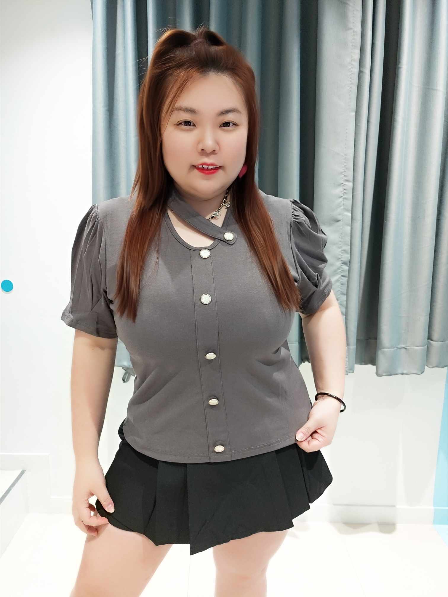 ENF13 LS68018 排钮泡泡袖设计款上衣