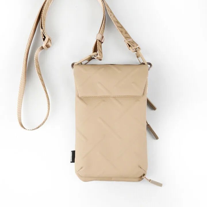 SKINARMA Sling Juno 防潑水尼龍胸口袋 ( 隨2.54cm 掛繩 )