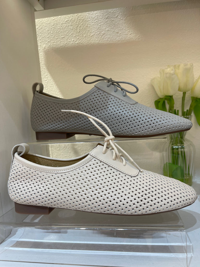 透氣斯文平底鞋