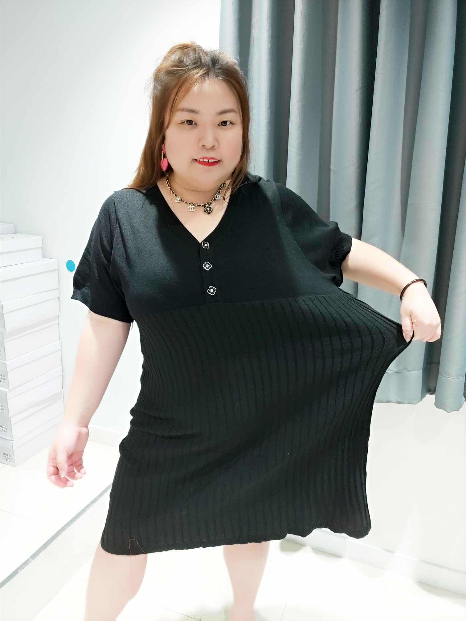 DOA10 拼立体条纹裙摆设计连身裙