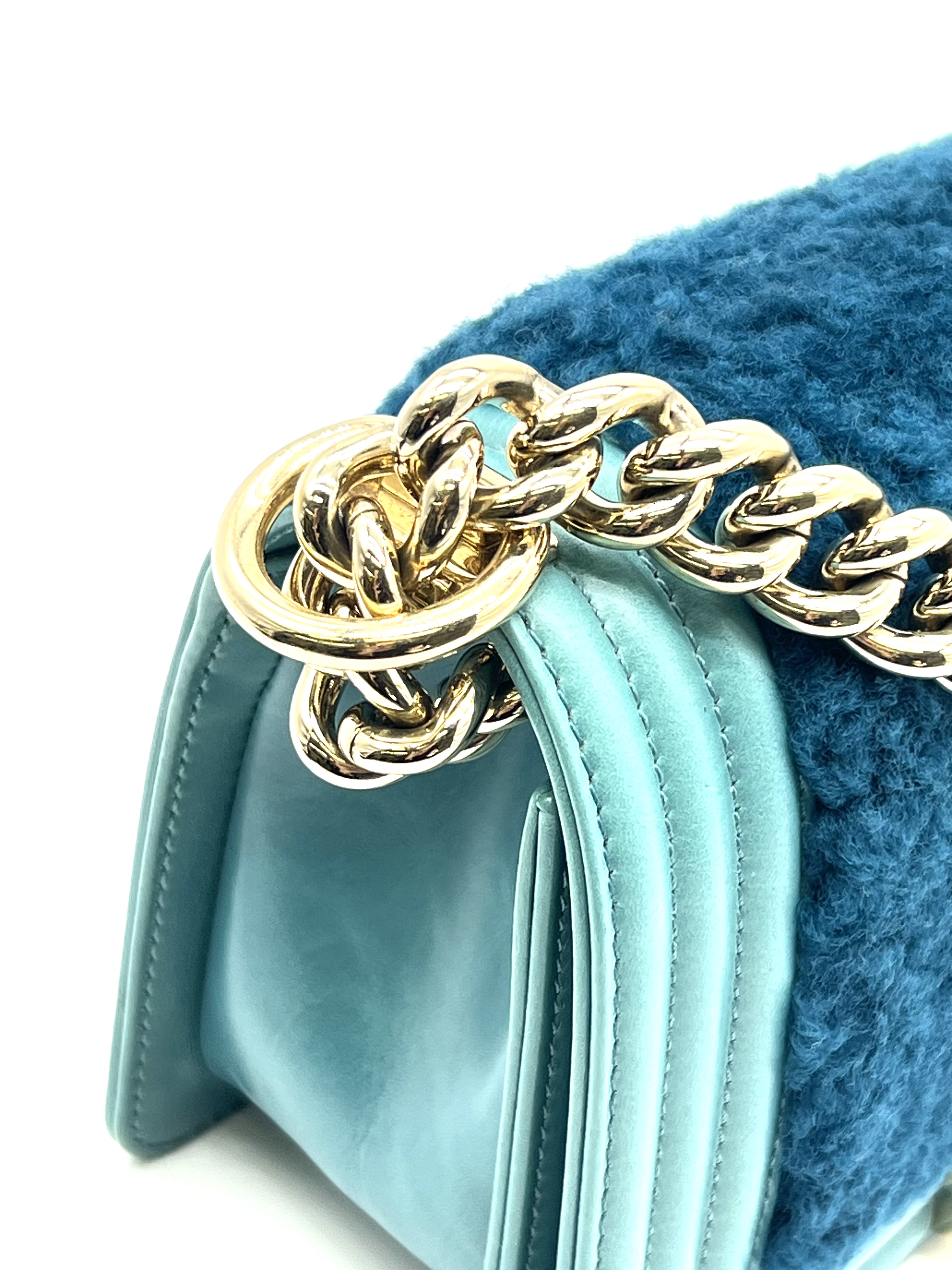 Pre-Owned CHANEL Shearling Boy Flap / Product Code: 26041514