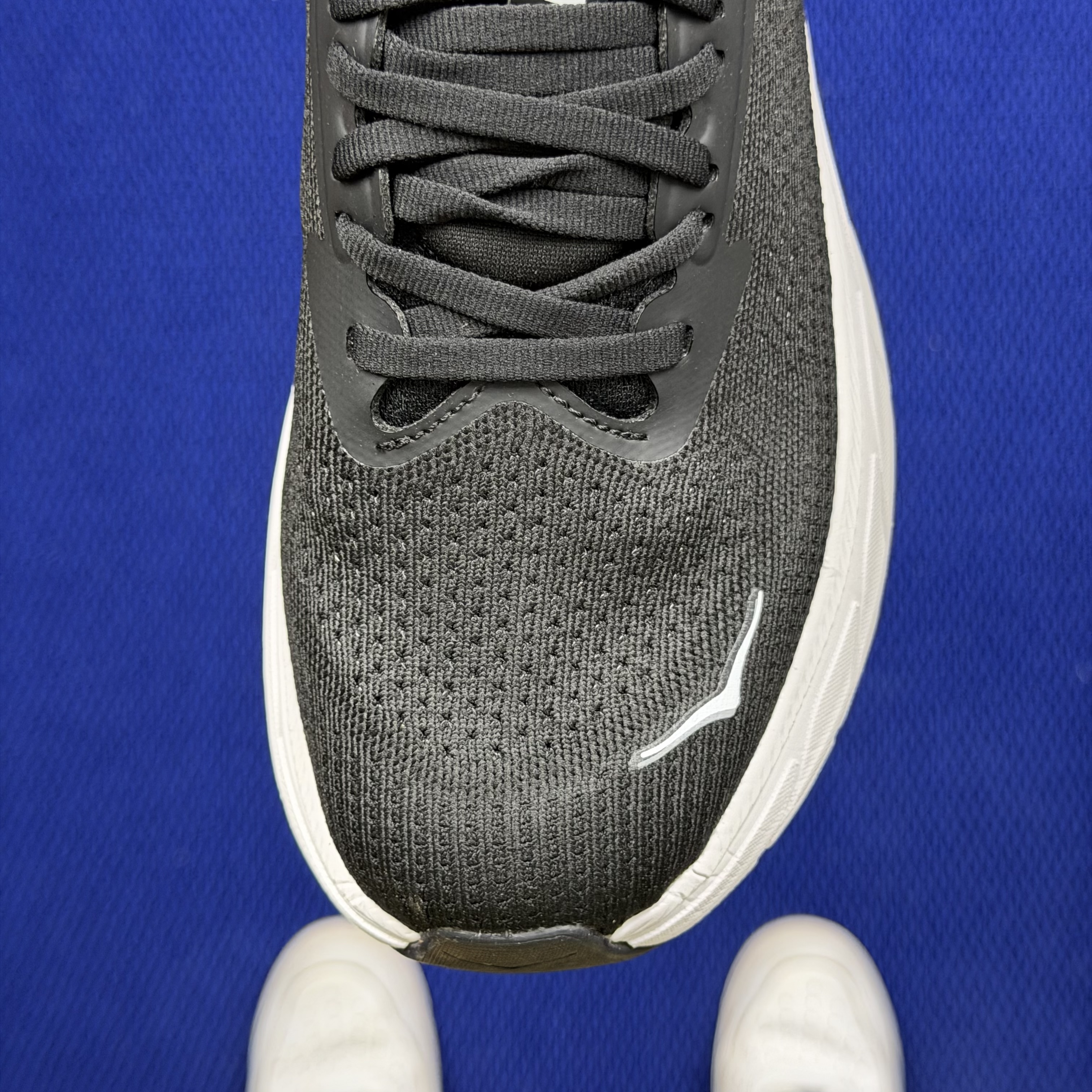 Hoka One One Arahi 7