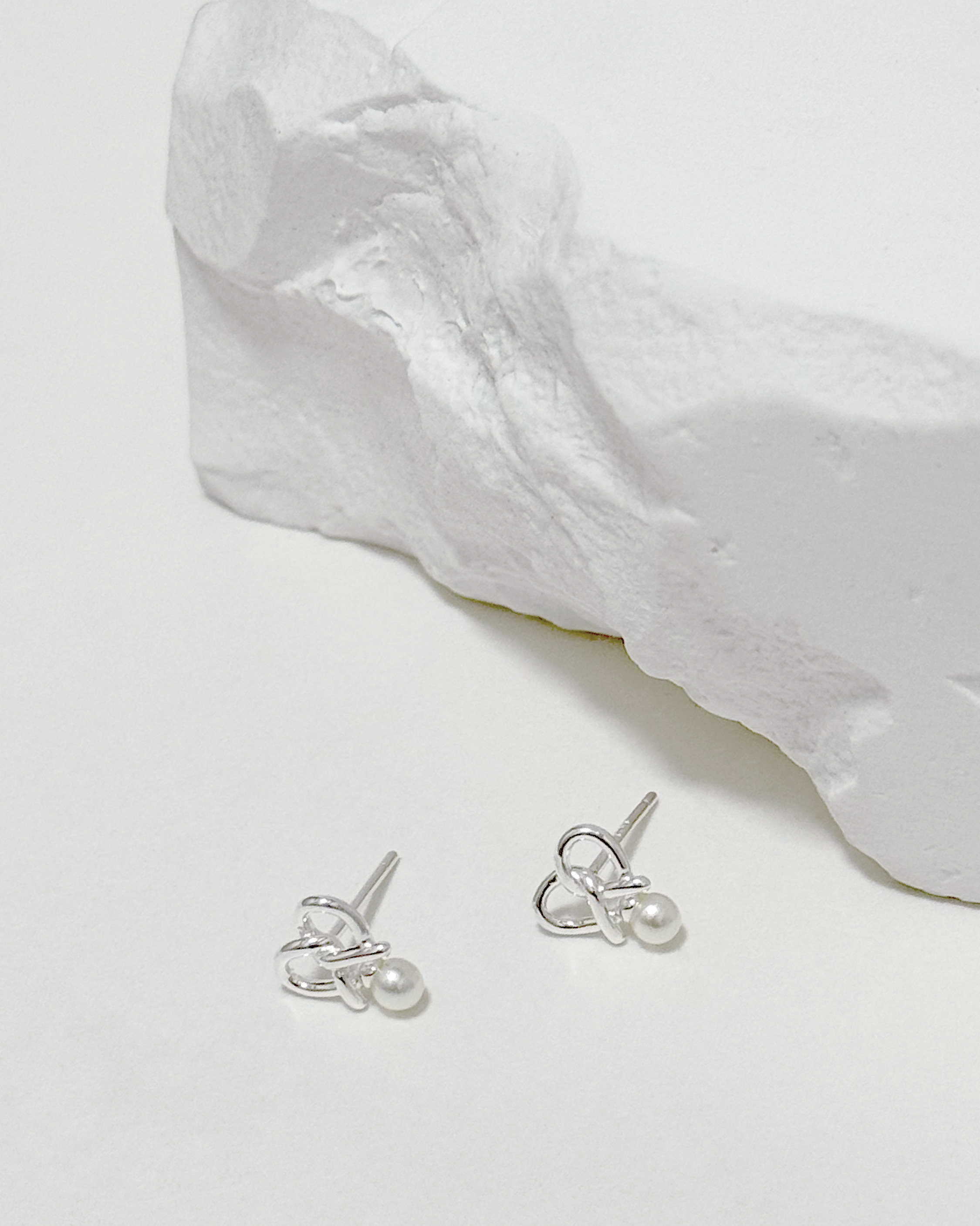 Chic Pretzels Earrings