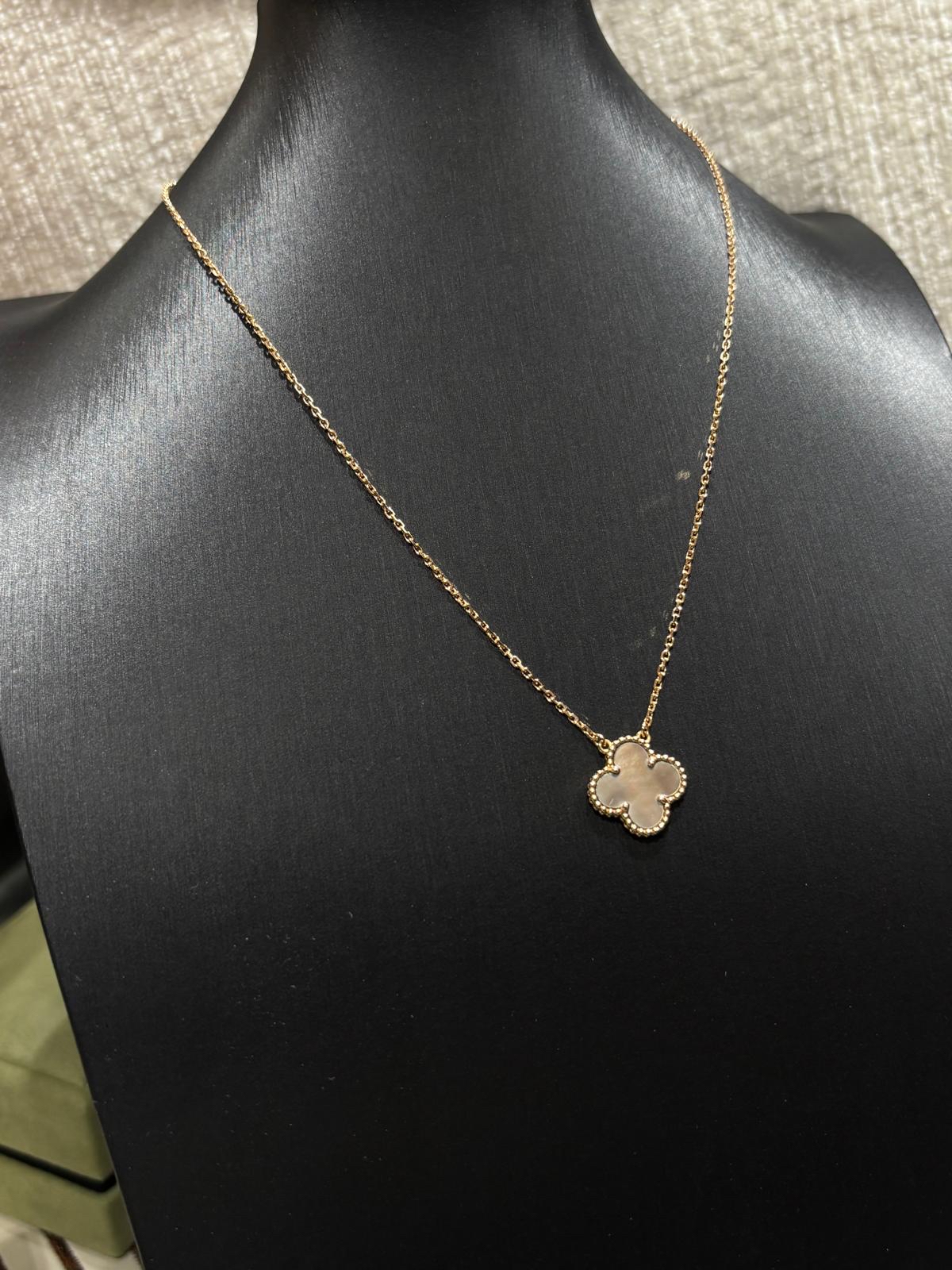 Van Cleef & Arpels Vintage Alhambra VCA 18K玫瑰金灰色珍珠母貝吊墜項鍊100%Authentic, 98% new ✅收據 ✅ 証書2020 ✅ 盒子