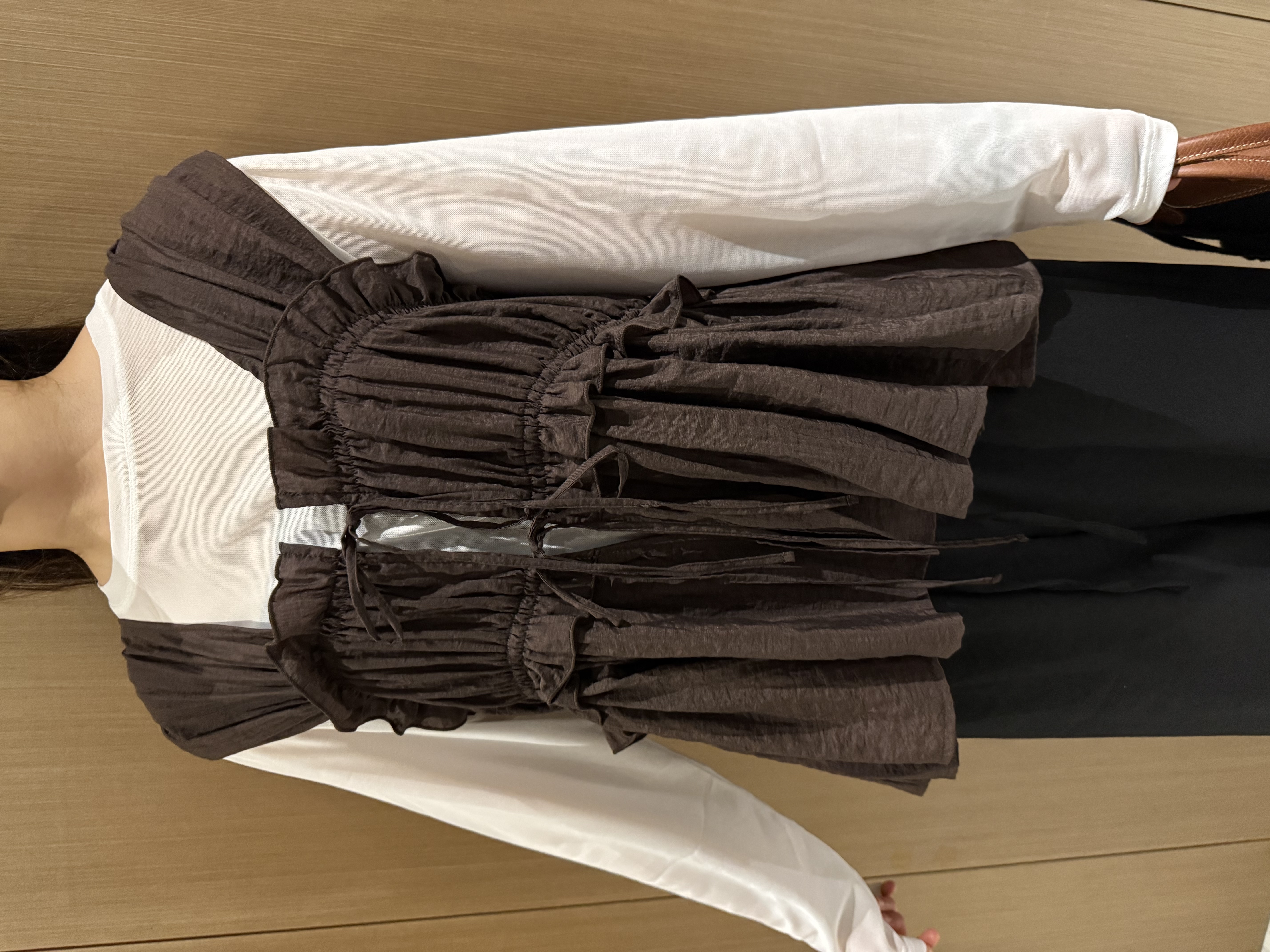 薄皺皺綁帶背心