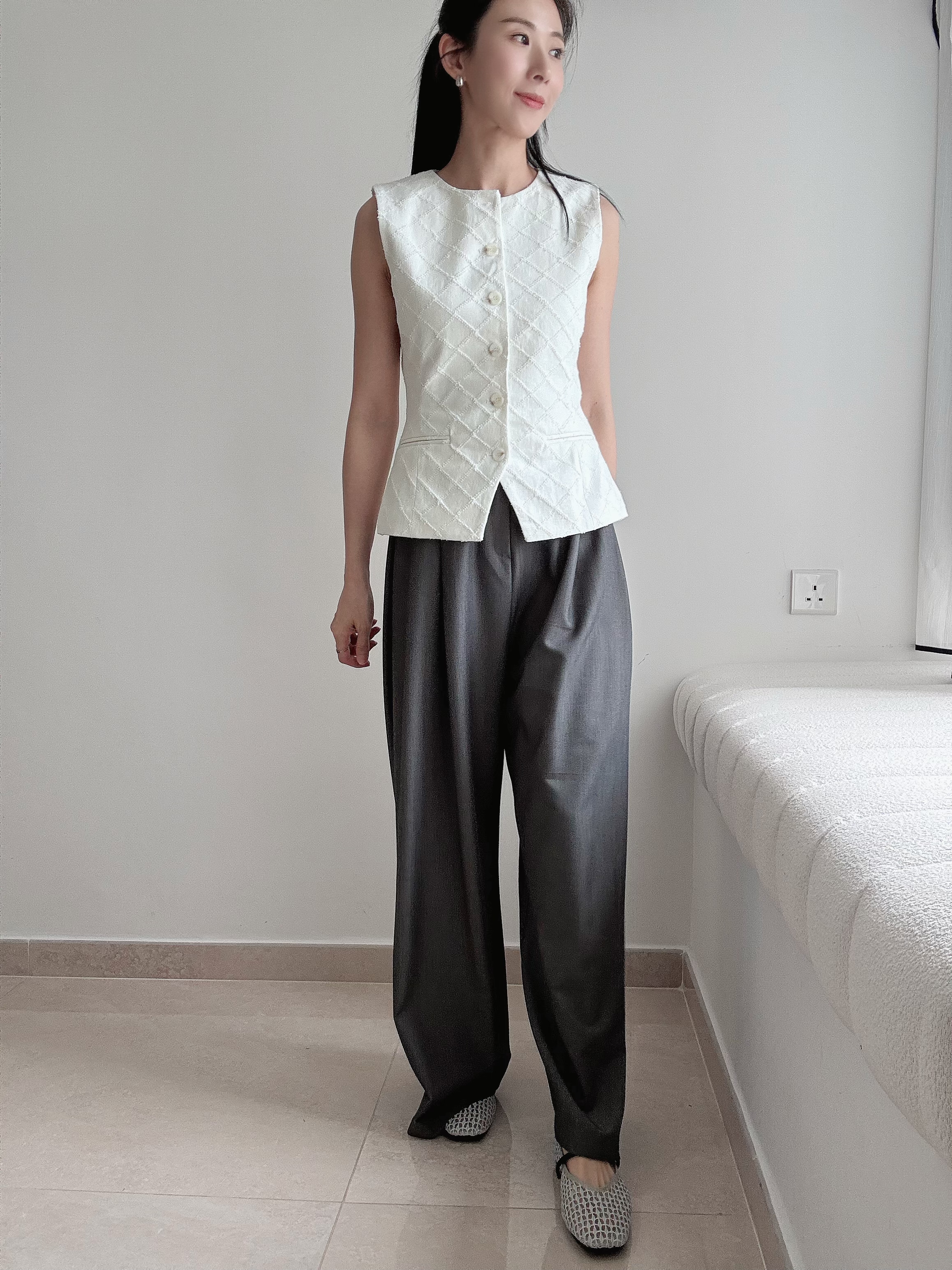MARGOT Elegant Diamond Vest