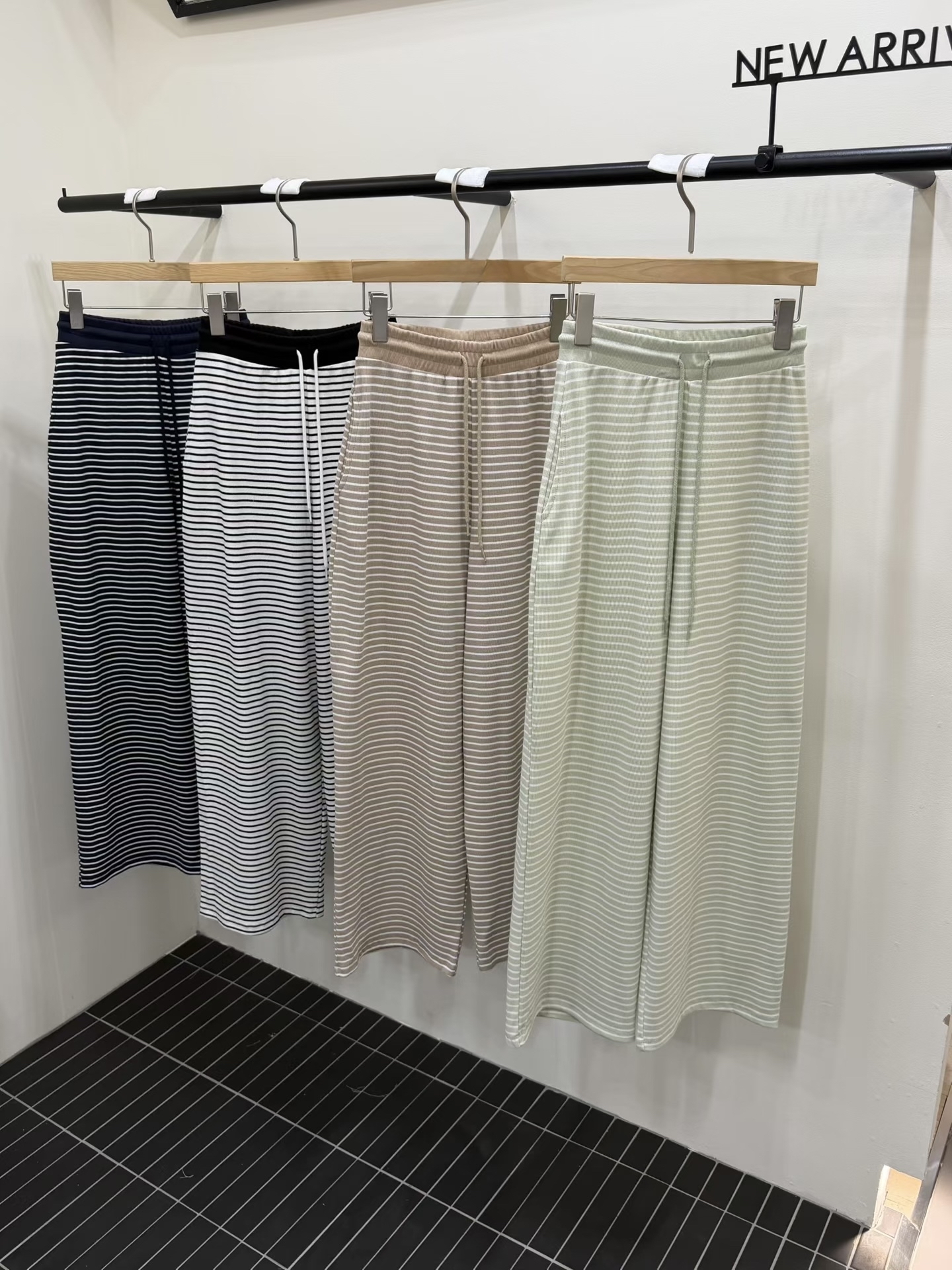東大門女裝 | stripe pants