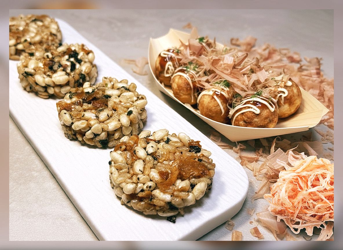 日式風味小吃組合：米香餅與章魚燒