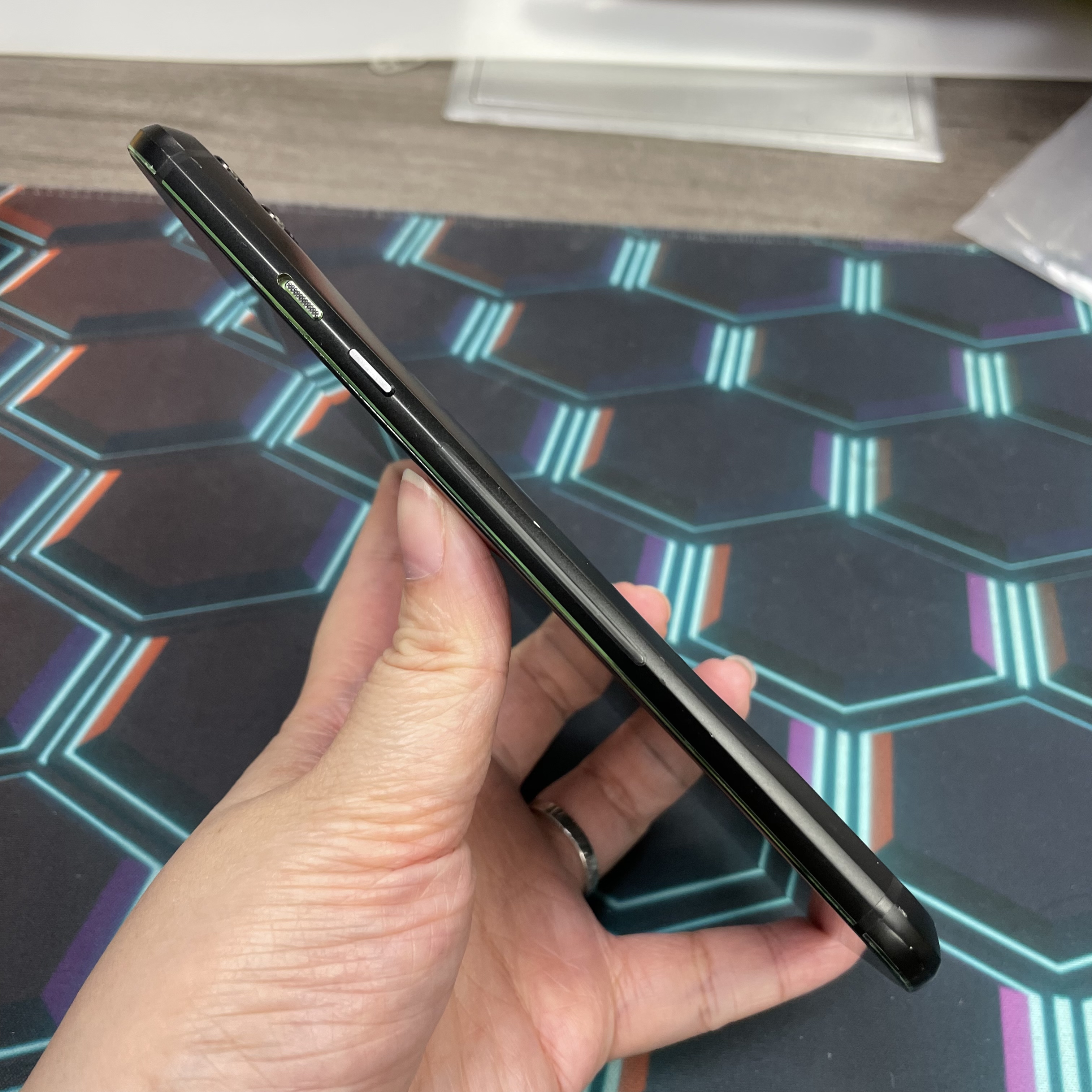 *8421 黑鯊遊戲手機2 靚機 12+256GB 黑色 black