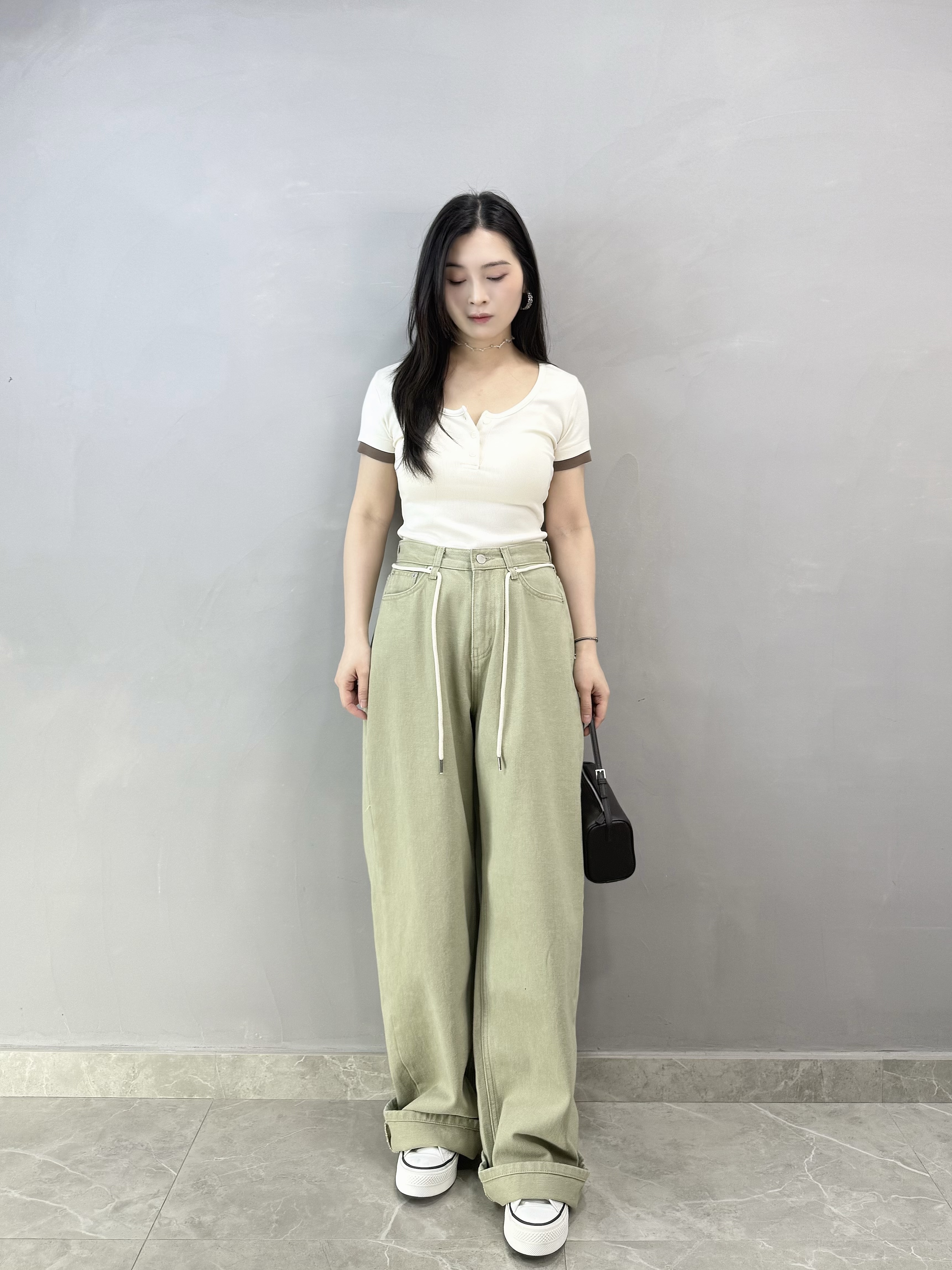 H74 扣鈕撞色袖邊Tee