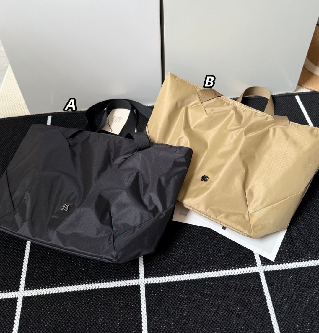 韓國🇰🇷  KOLON SPORT 簡約格紋托特袋