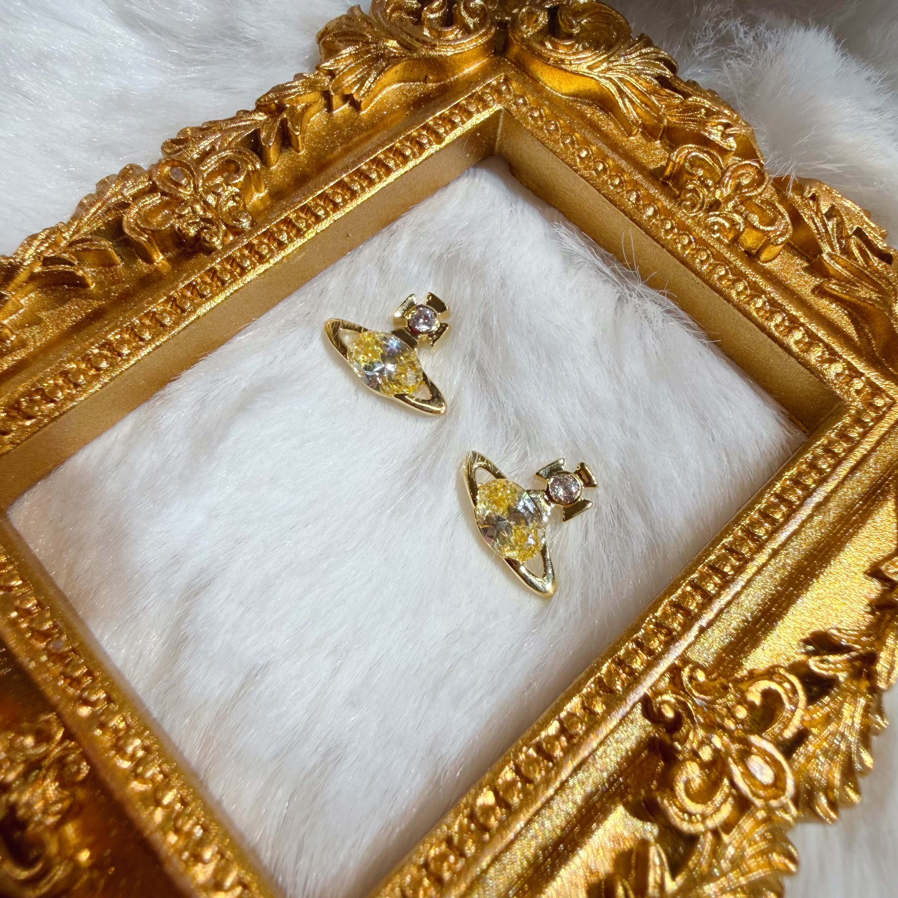 VW Allie earrings orb/yellow