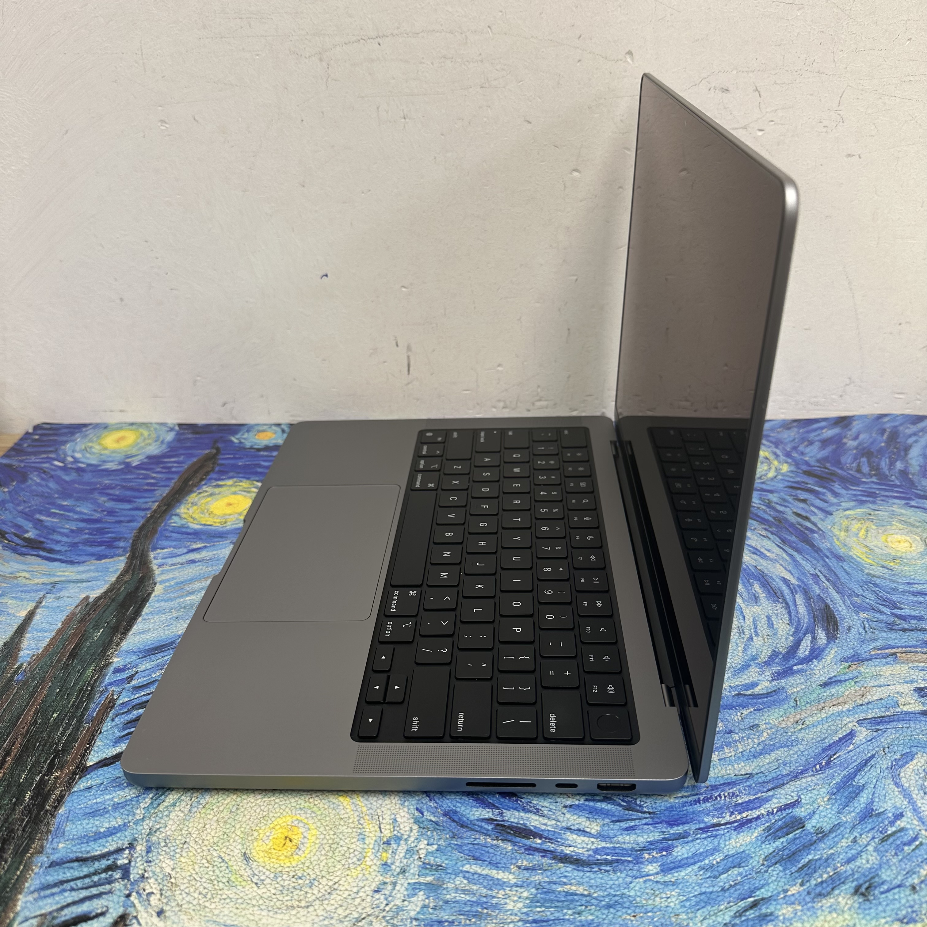 #5960 APPLE  MacBook M2 Pro 2022/M2 Pro CPU/16GB Ram/1TB SSD/19核心GPU/Liquid Retina XDR Mon/14寸/黑色/ Gaming Laptop/ Notebook / YouTube/ Netflix 
