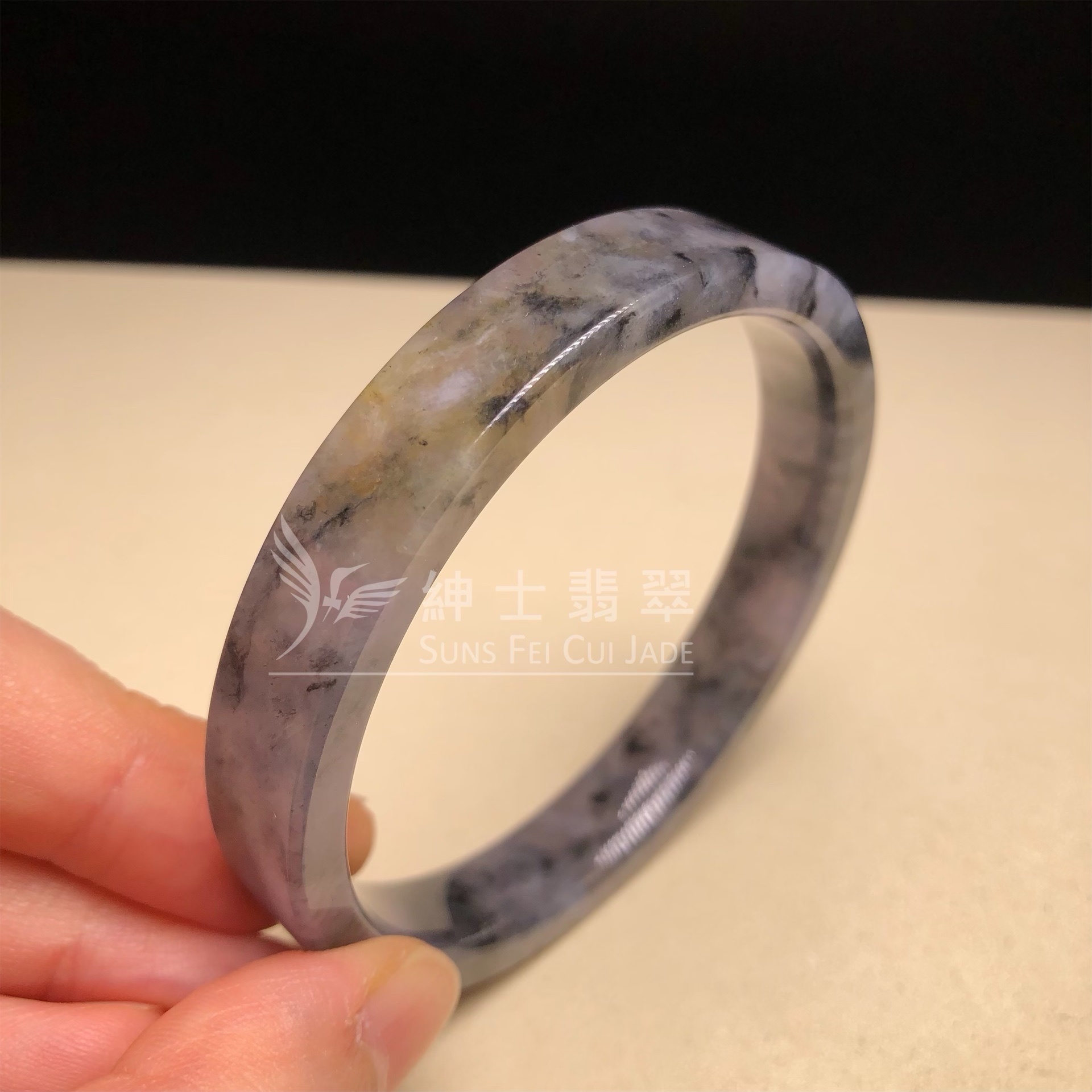 山水烏雞帶翡色方鐲57.9mm C06224