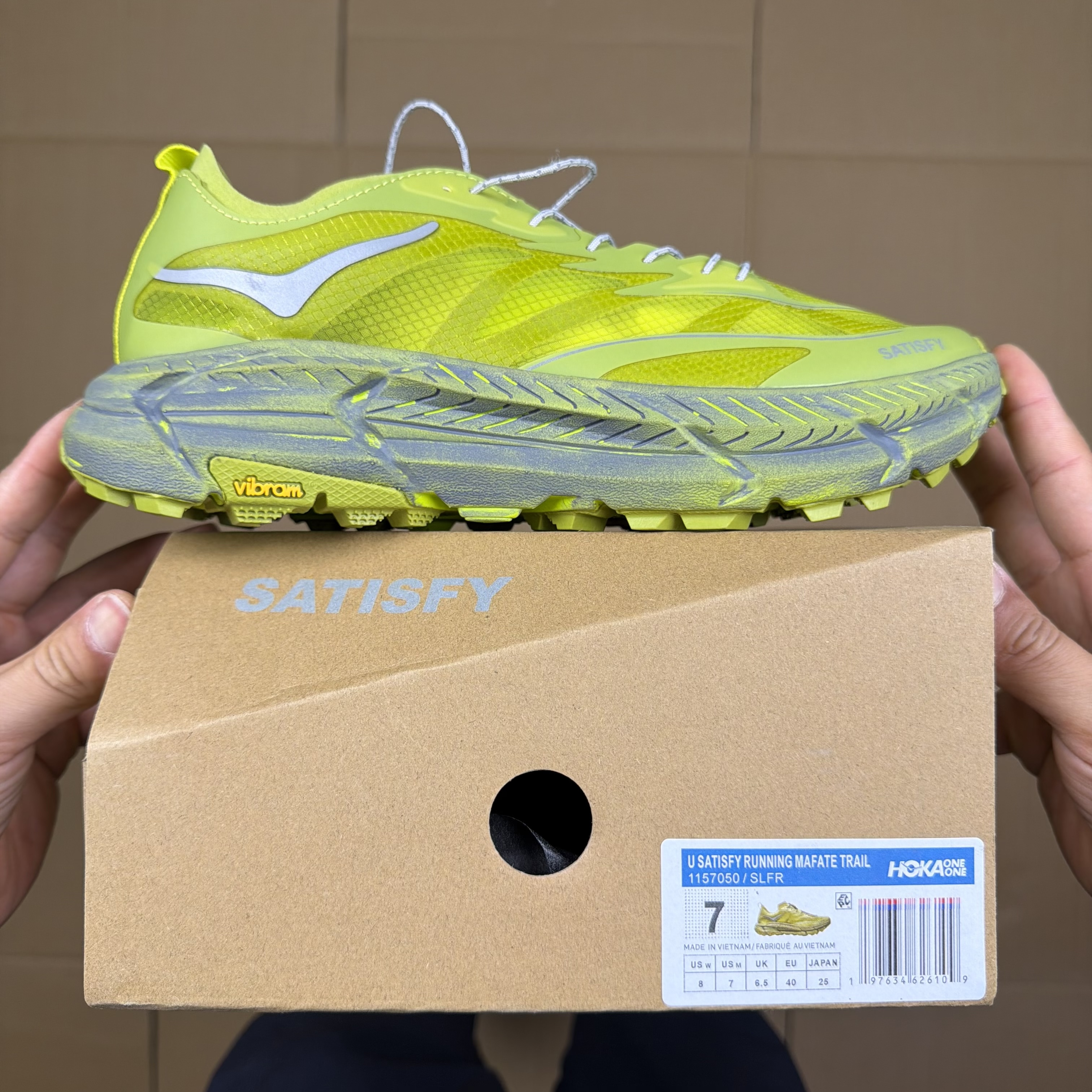 HOKA Restore TC