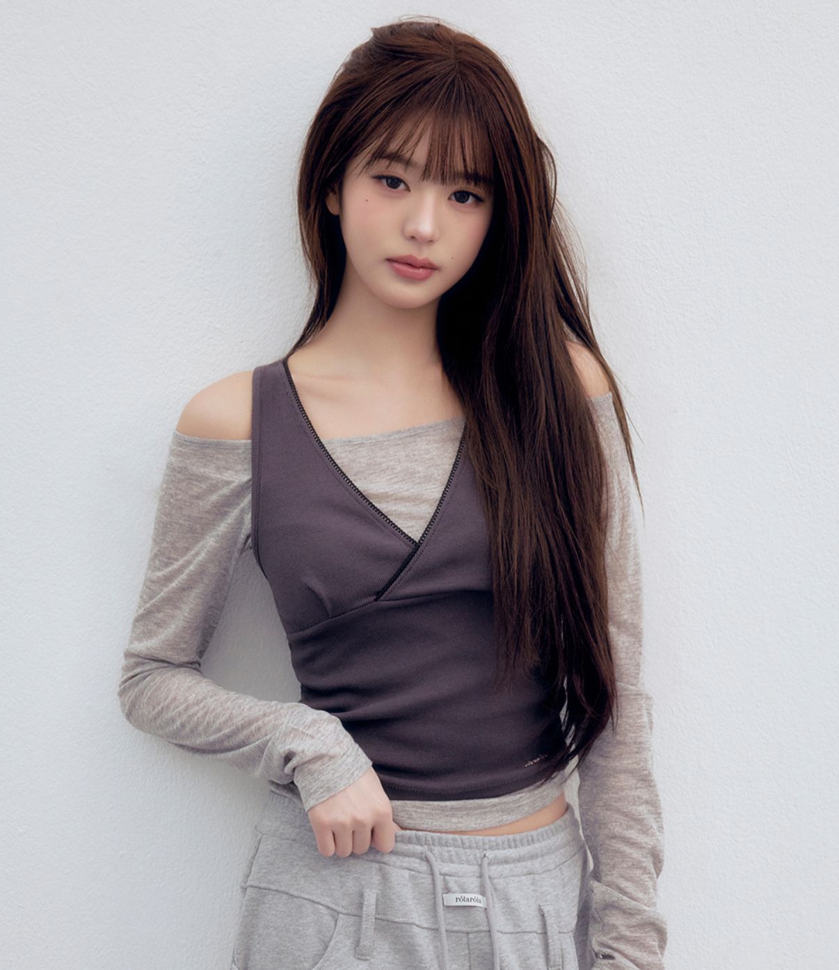 🎀Rolarola 🎀 NUBASIC LAYERED SLEEVELESS SET 張元英同款！ 可以一套着，又可以分開兩件着!一套衫3種著法 原價69000won 獨家折扣優惠 size: s/m Charcoal /olive / grey / 28/3截單