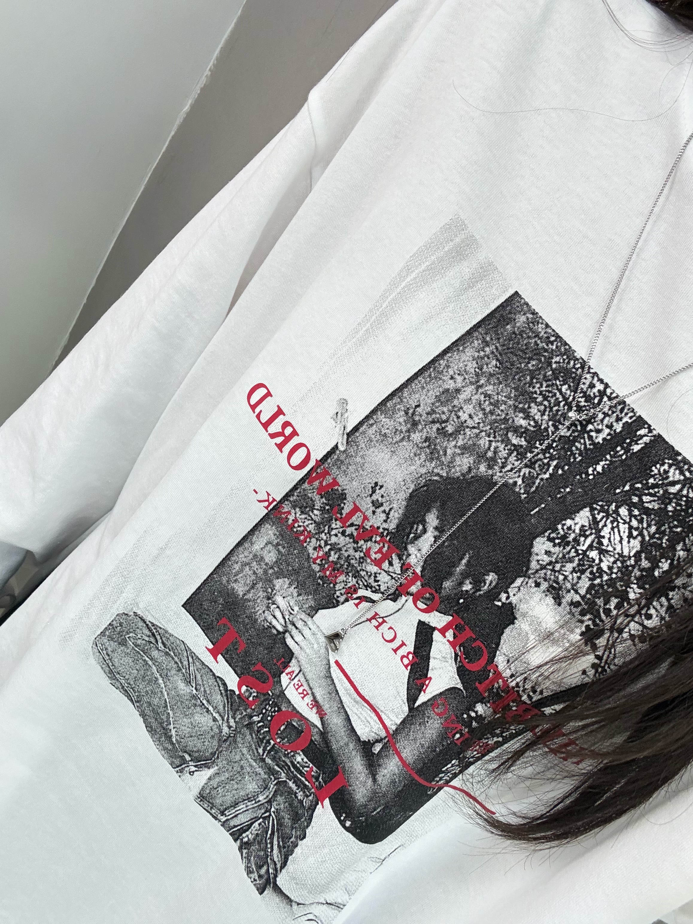 H16 人像開叉tee