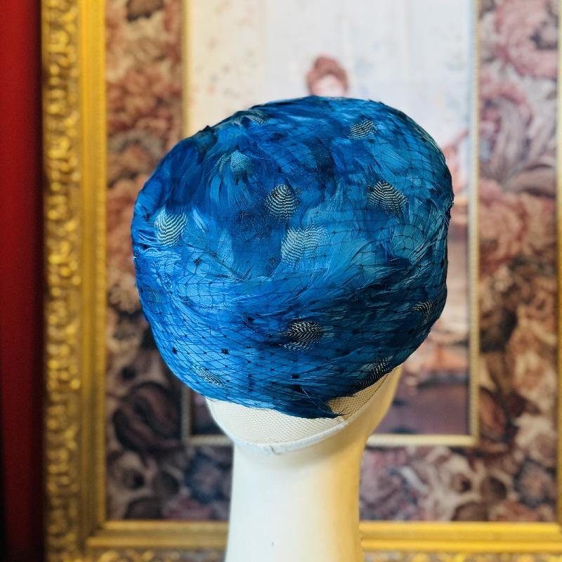 C.a. 1950s Teal Turquoise Peacock pillbox hat (MT2128)
