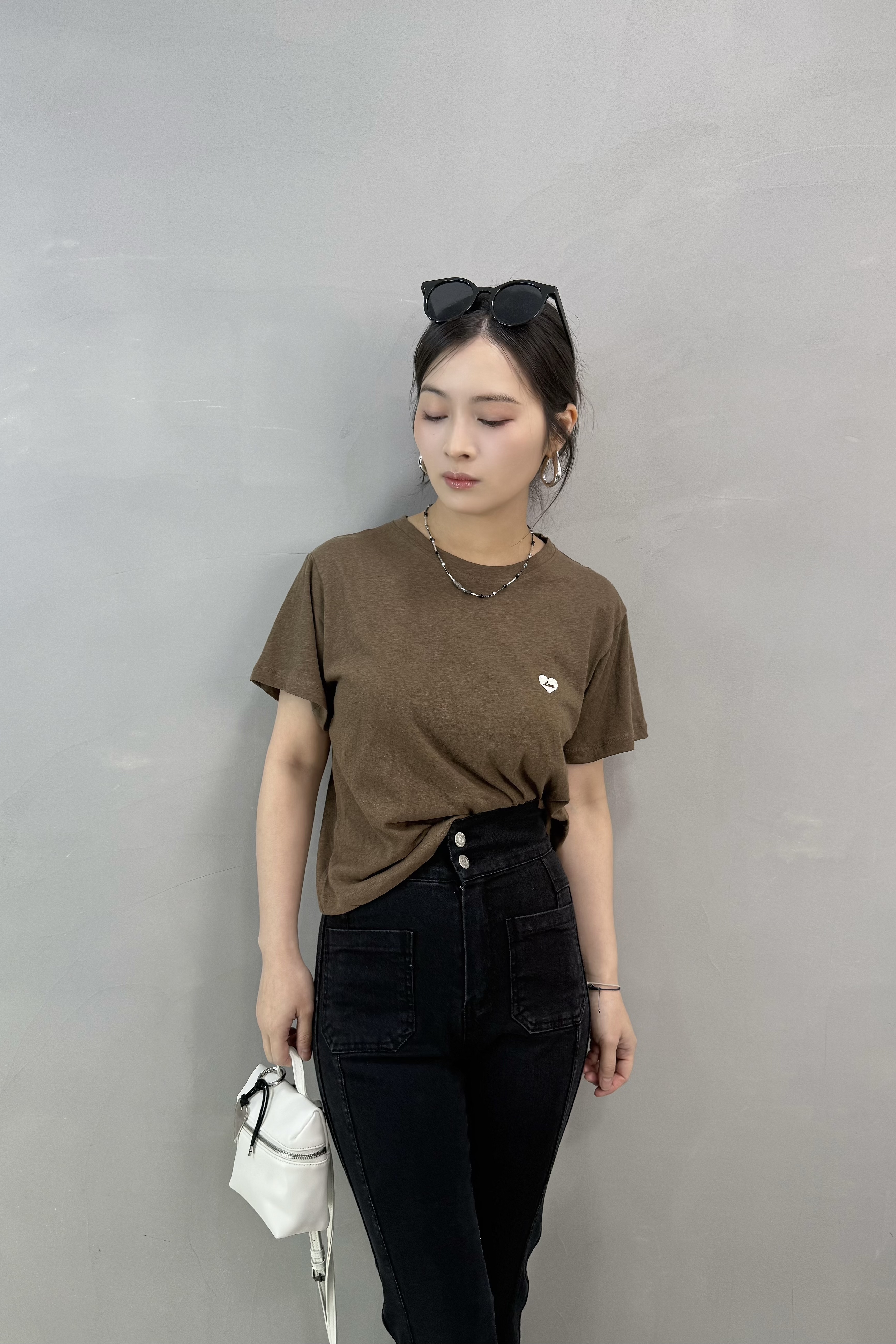 X66 刺繡心心短tee