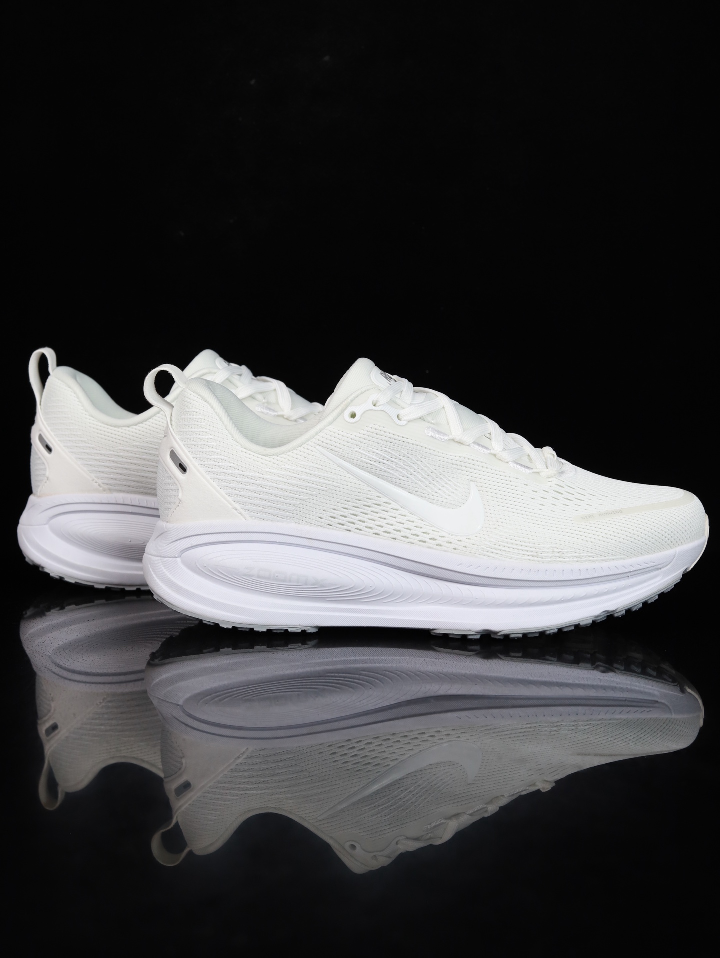 Nike Vomero 18 HM6803-300