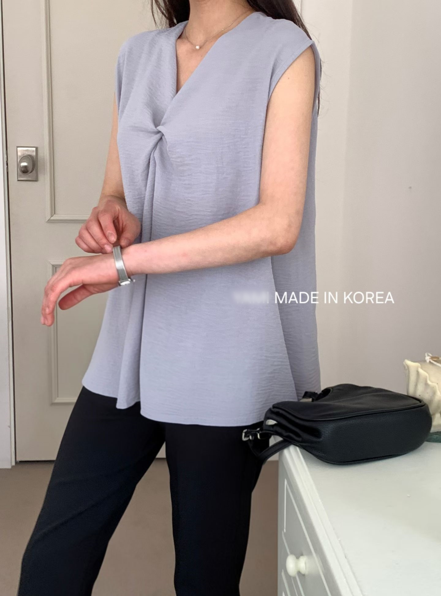 G6225 韓國🇰🇷V領扭結top