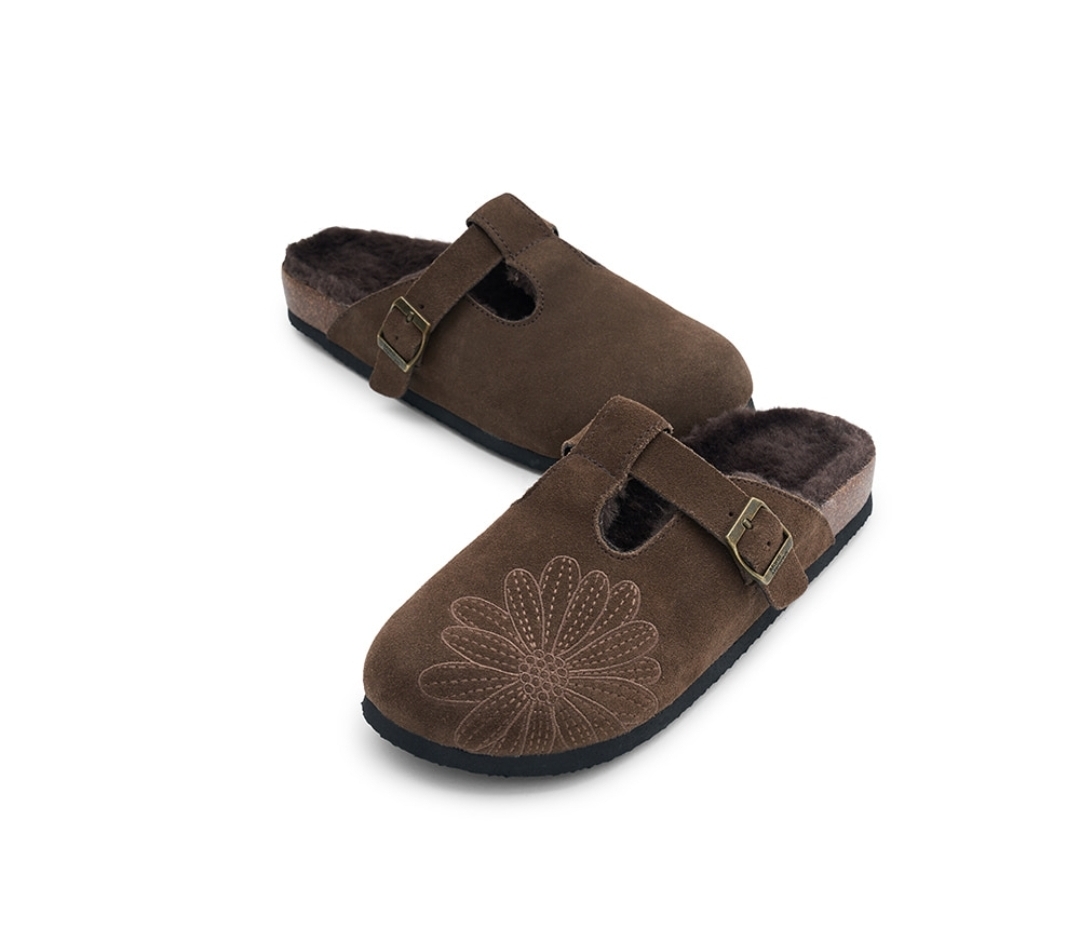 Mardi Mercredi Classique T-Strap Suede Mule 🌿