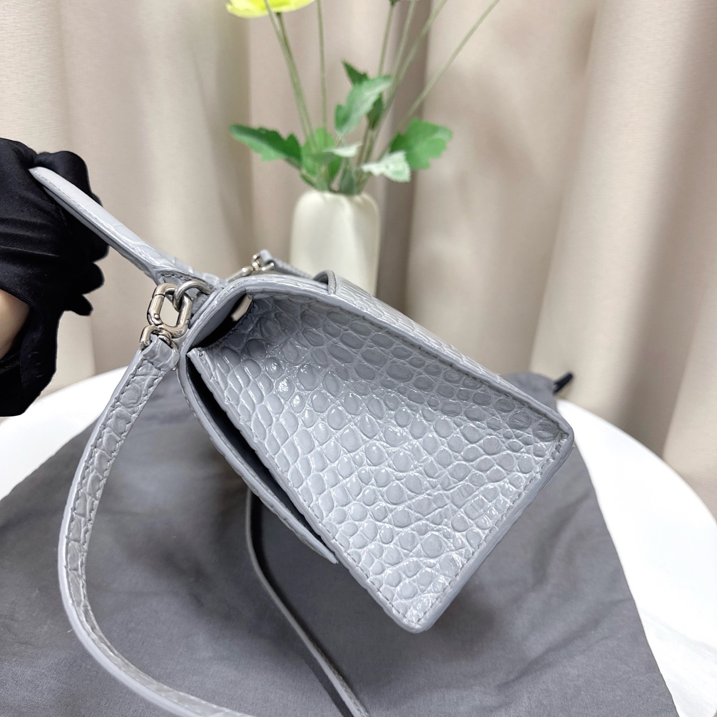 【預訂貨品】巴黎世家灰色鰐魚壓紋沙漏包